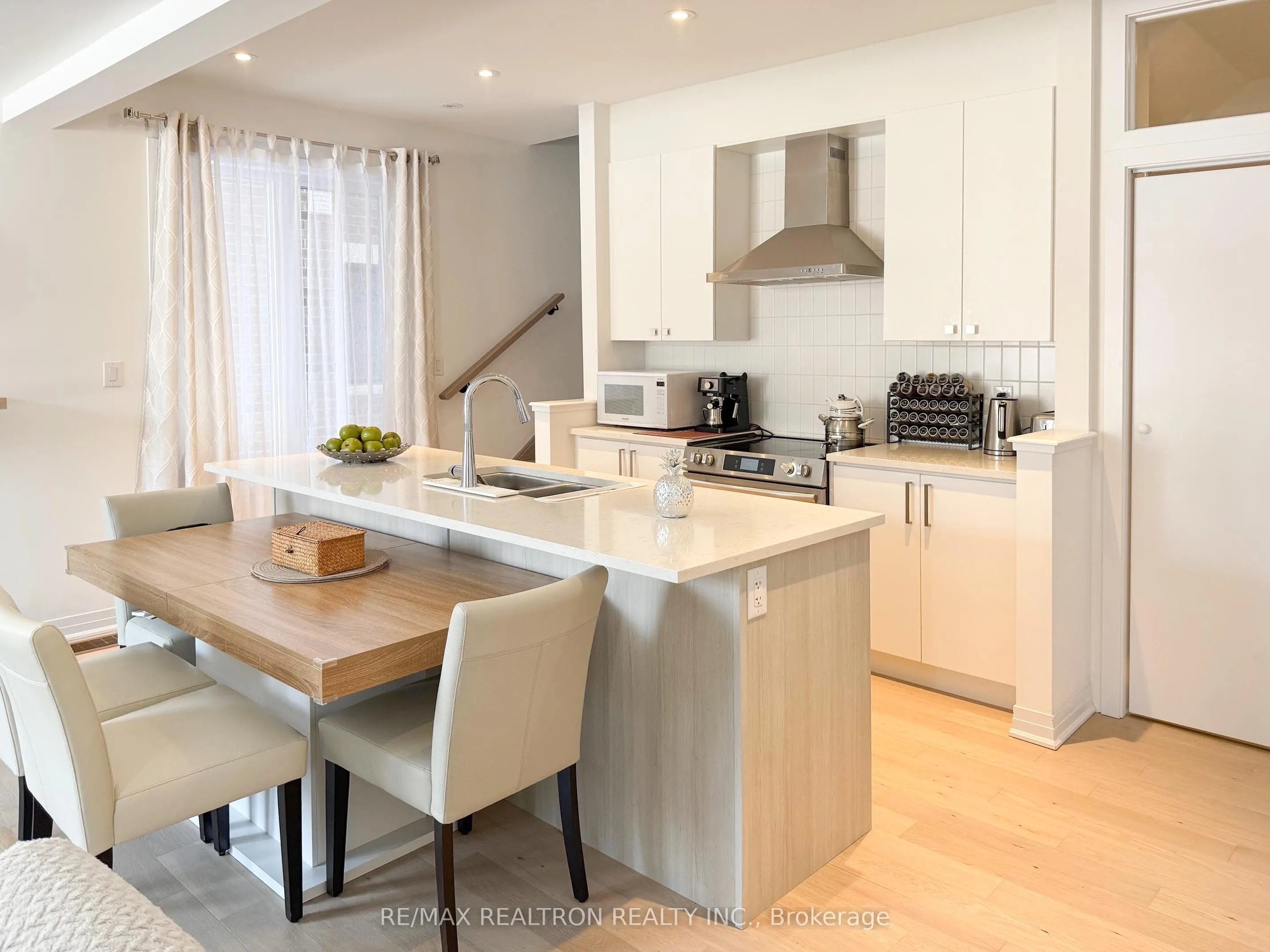 18 Casavant Court