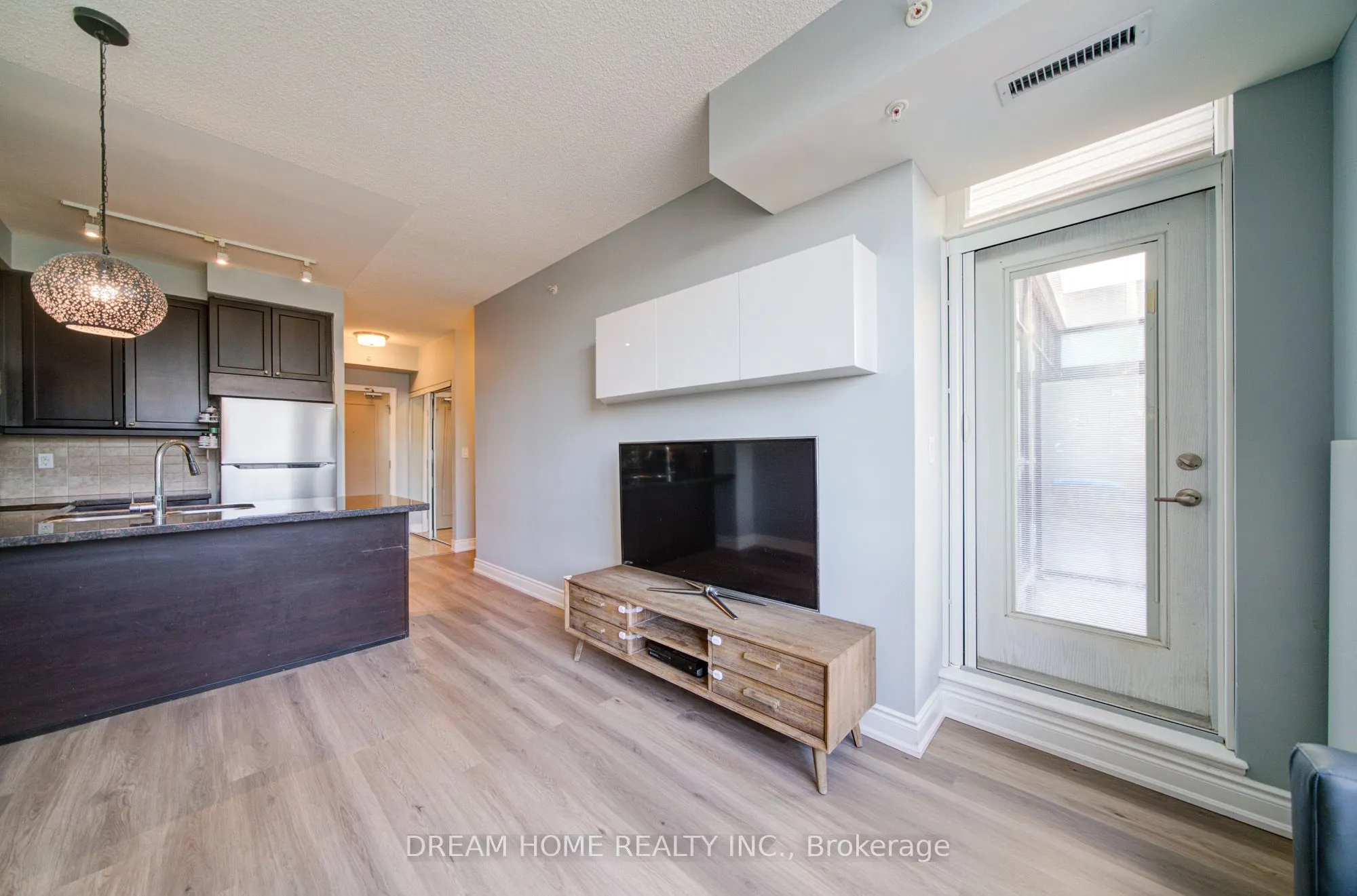 2396 Major Mackenzie Drive #322
