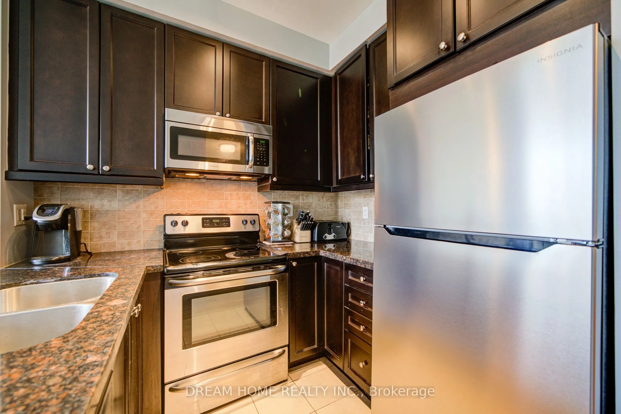 2396 Major Mackenzie Drive #322