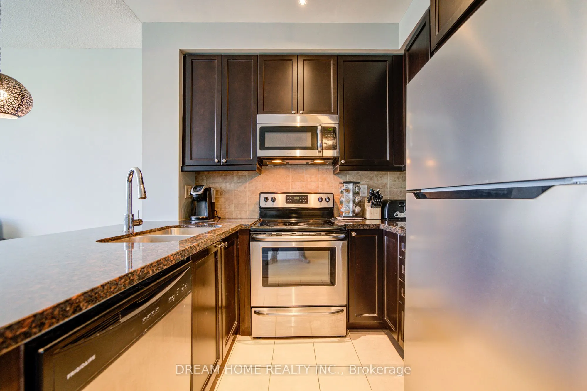 2396 Major Mackenzie Drive #322