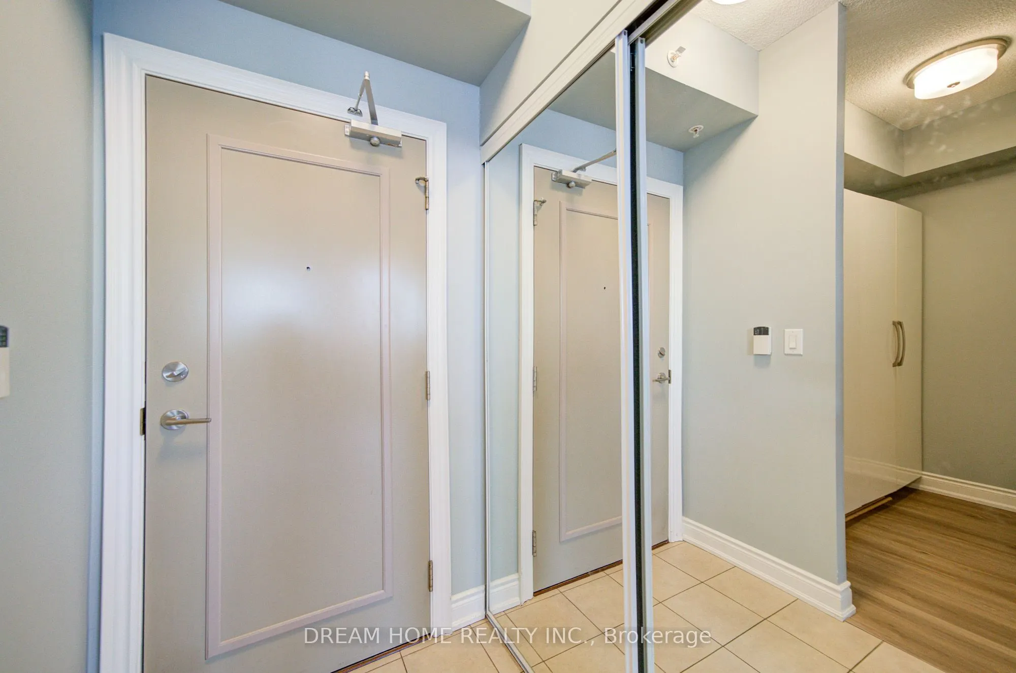 2396 Major Mackenzie Drive #322