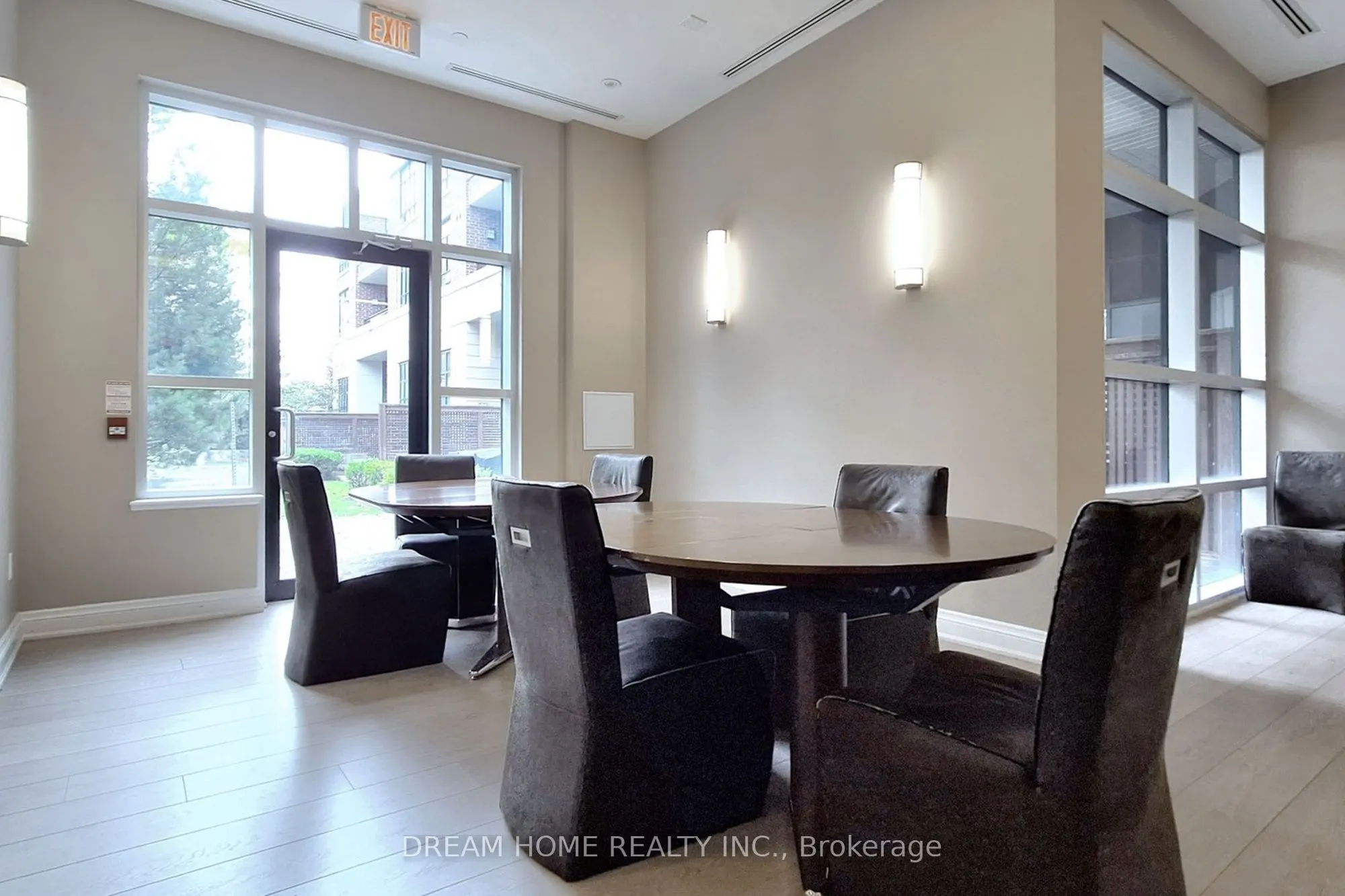 2396 Major Mackenzie Drive #322
