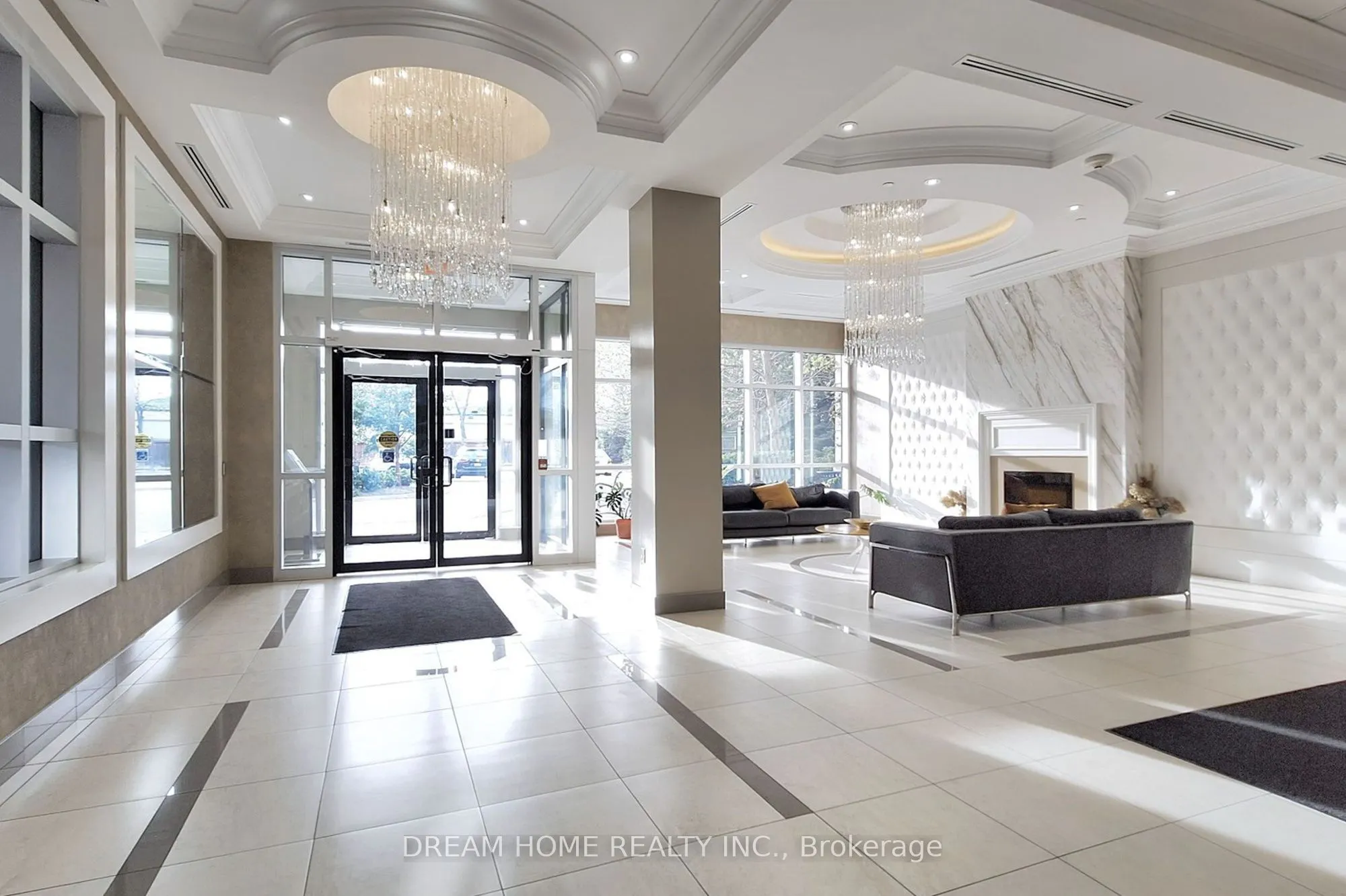 2396 Major Mackenzie Drive #322