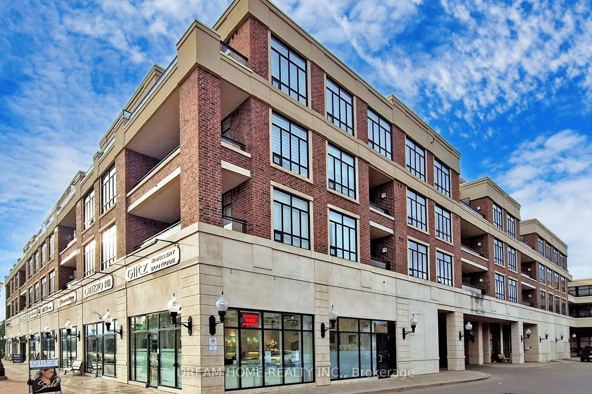 2396 Major Mackenzie Drive #322