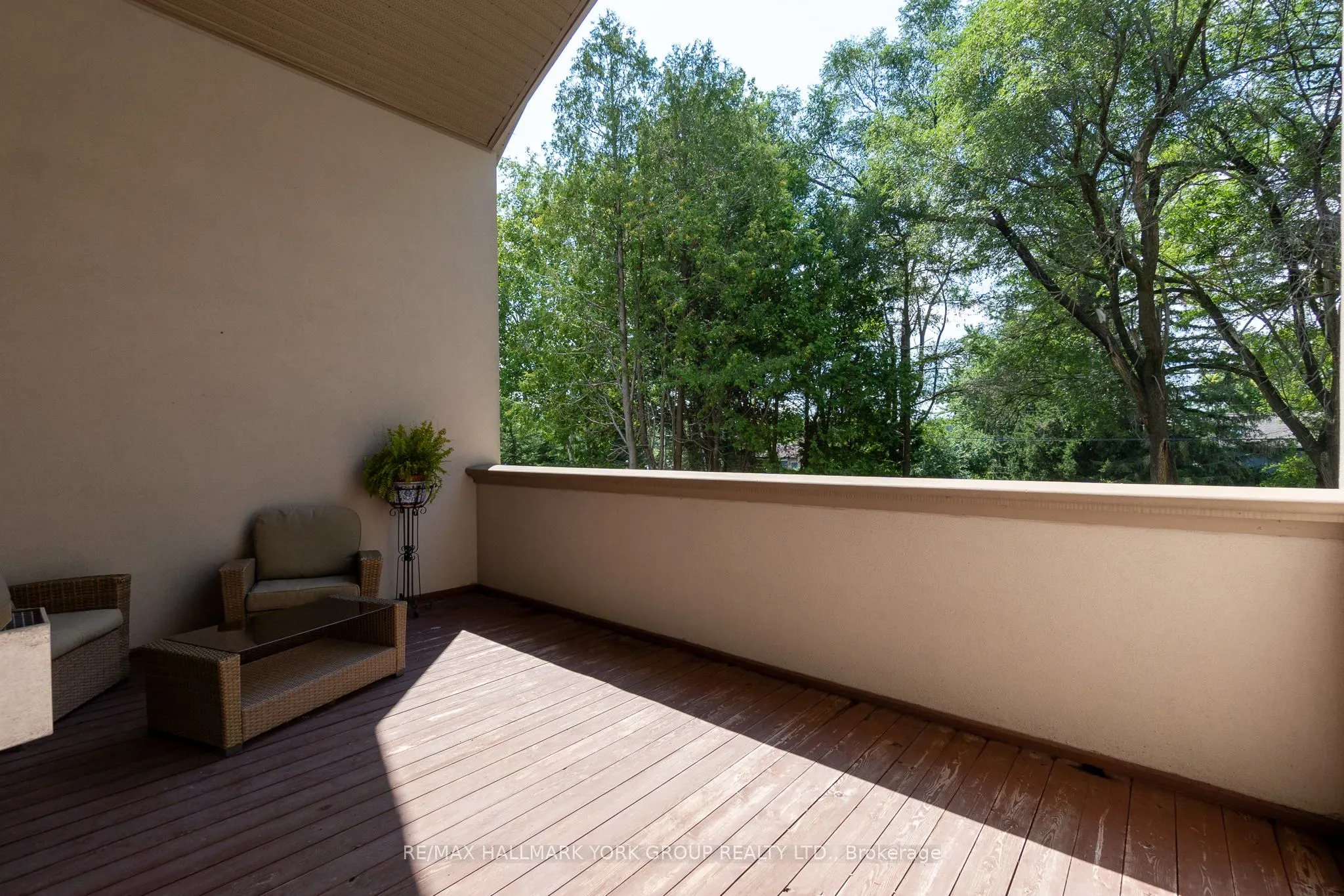 2 Kingswood Drive