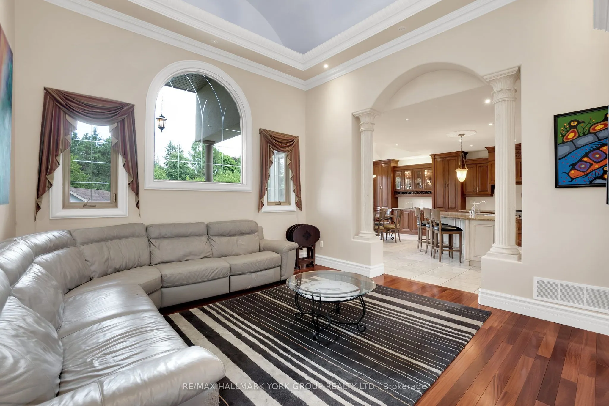 2 Kingswood Drive