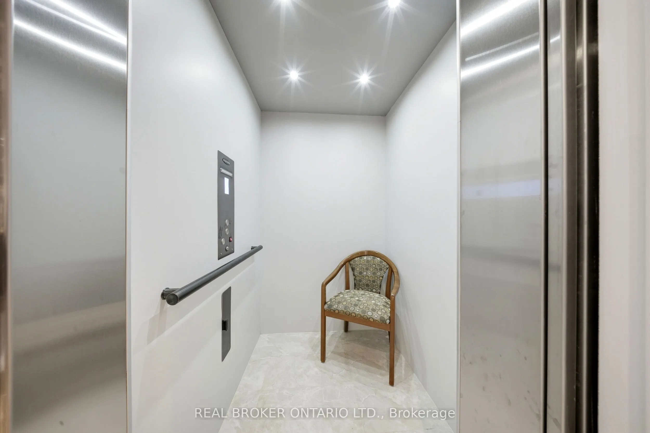 171 Gold Park Gate