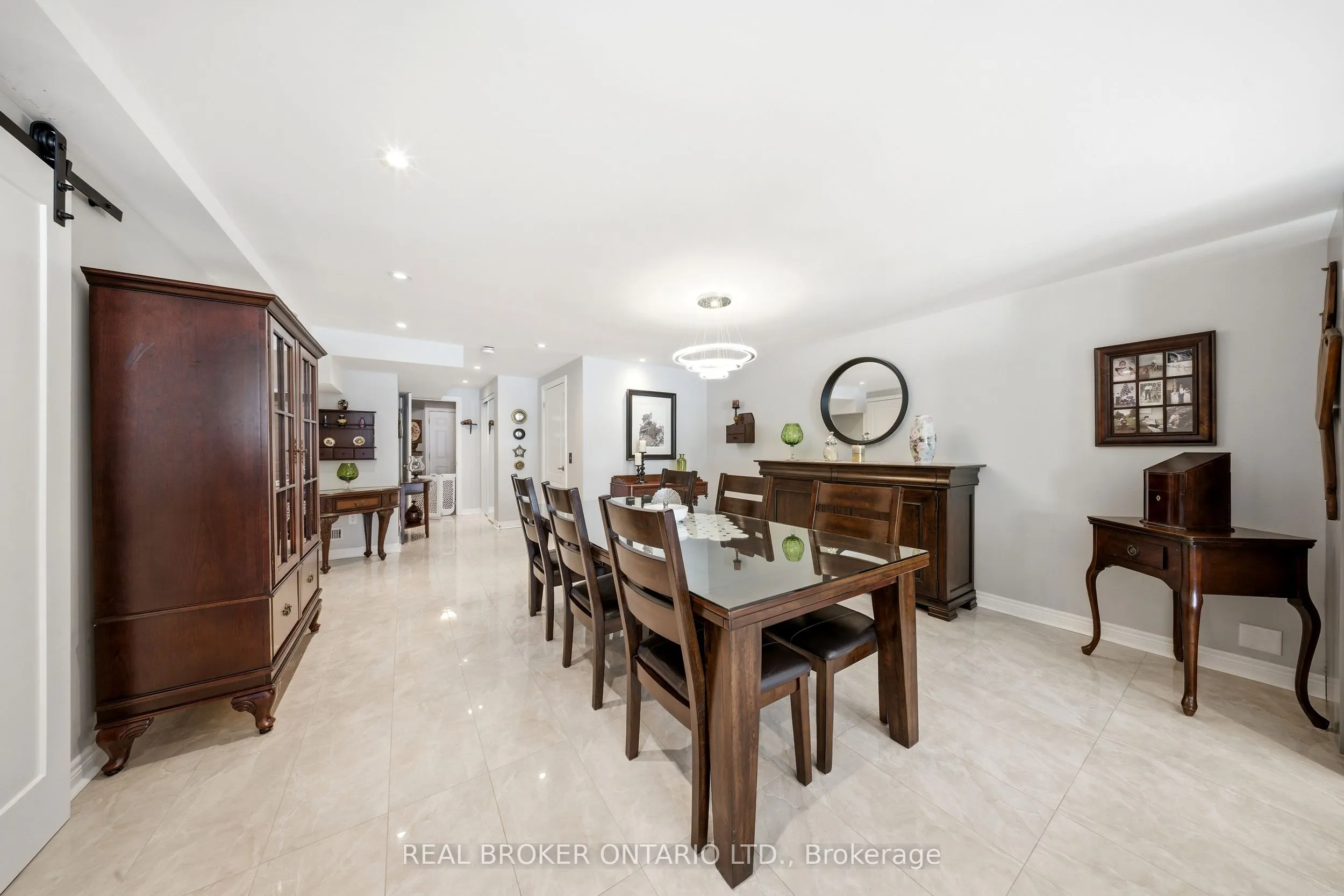 171 Gold Park Gate