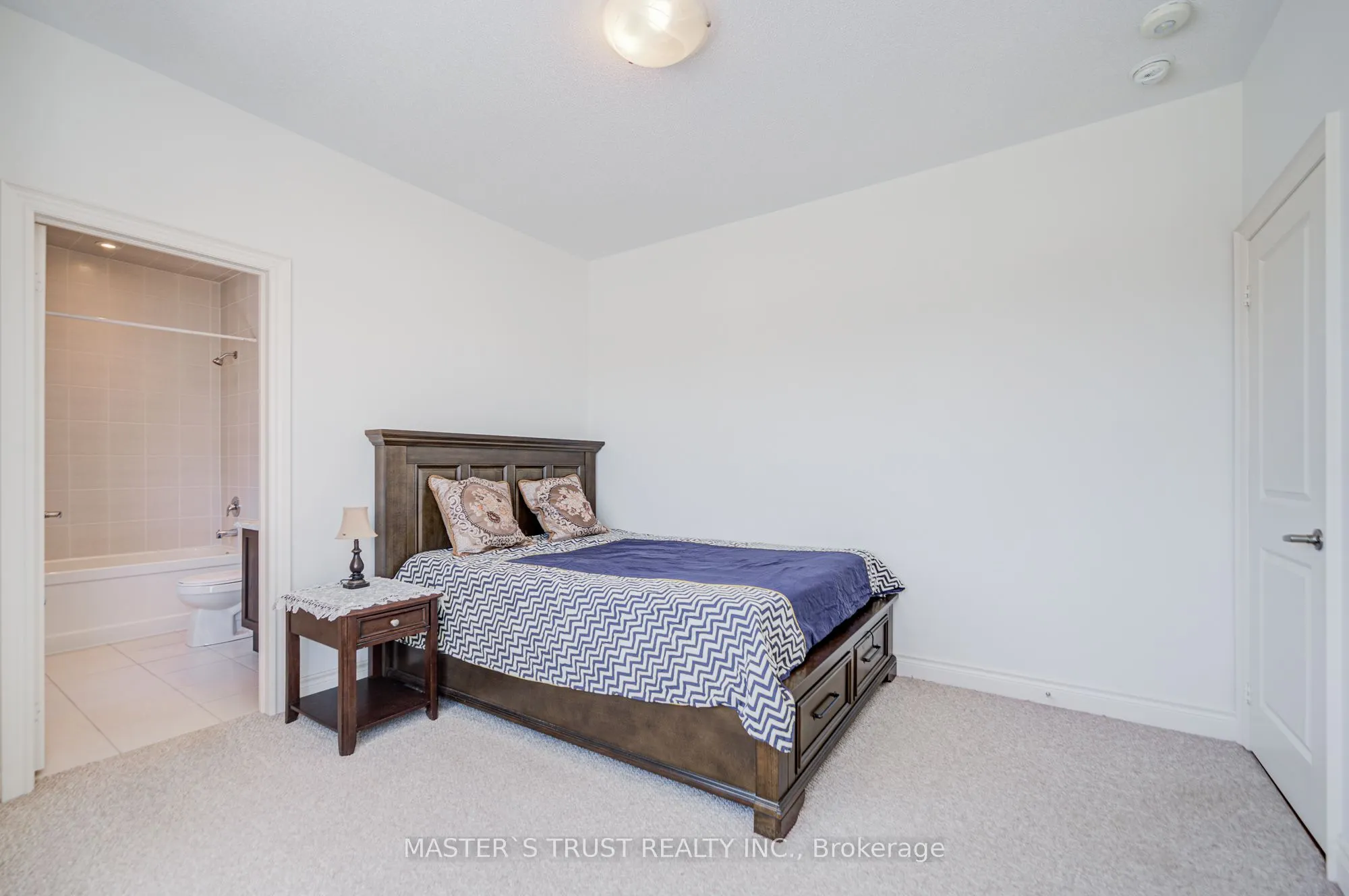 57 Tupling Street