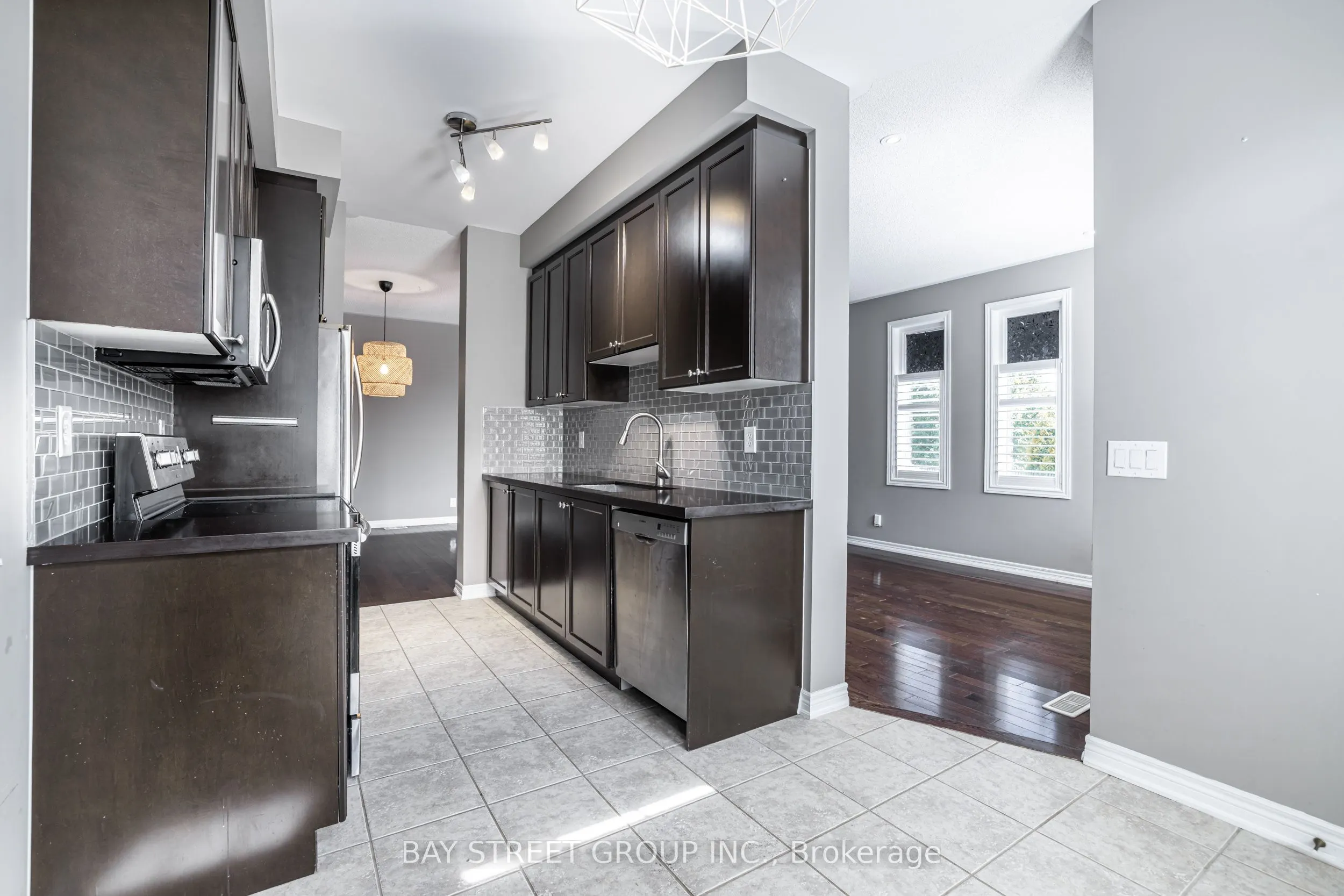4 Courtland Crescent