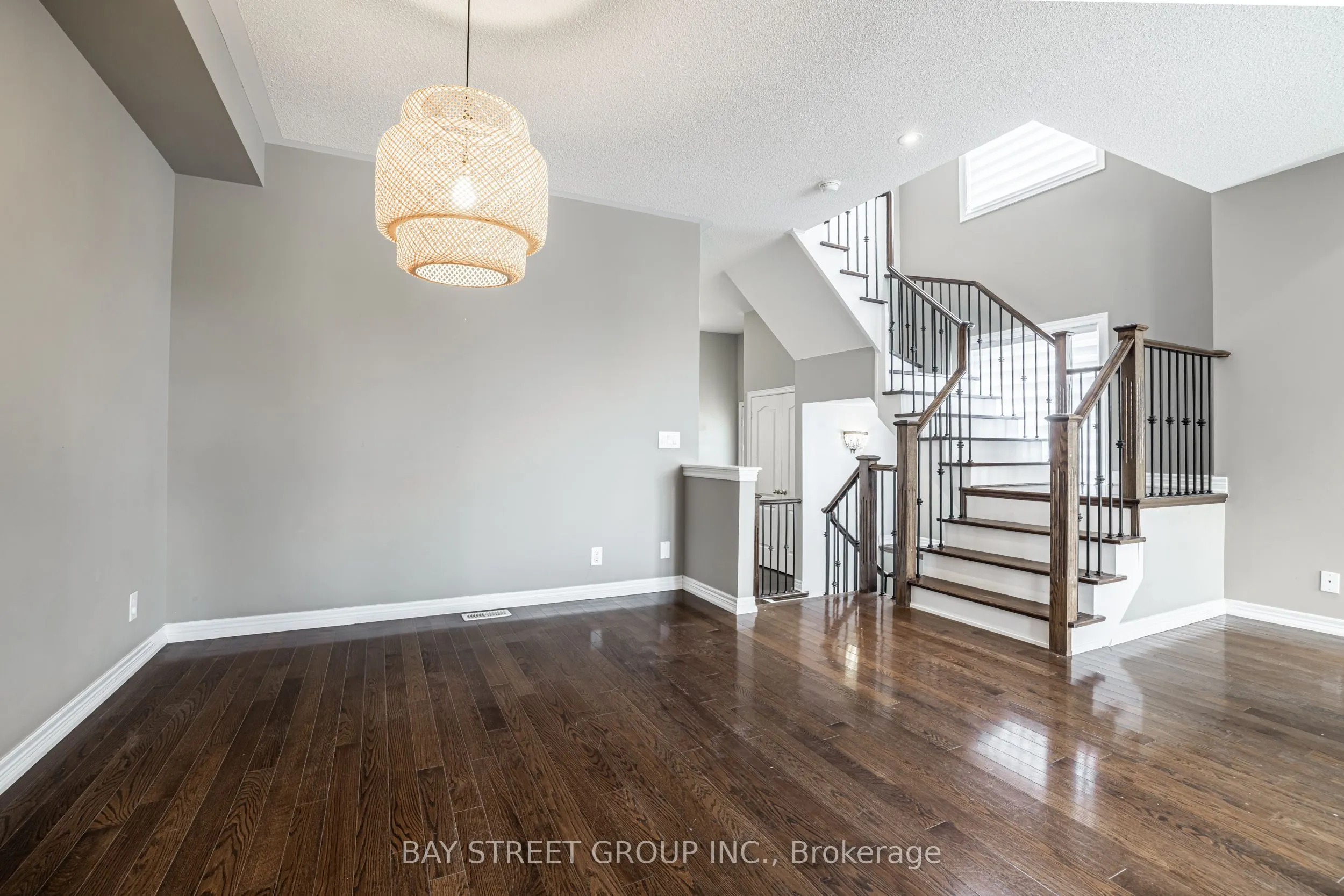 4 Courtland Crescent