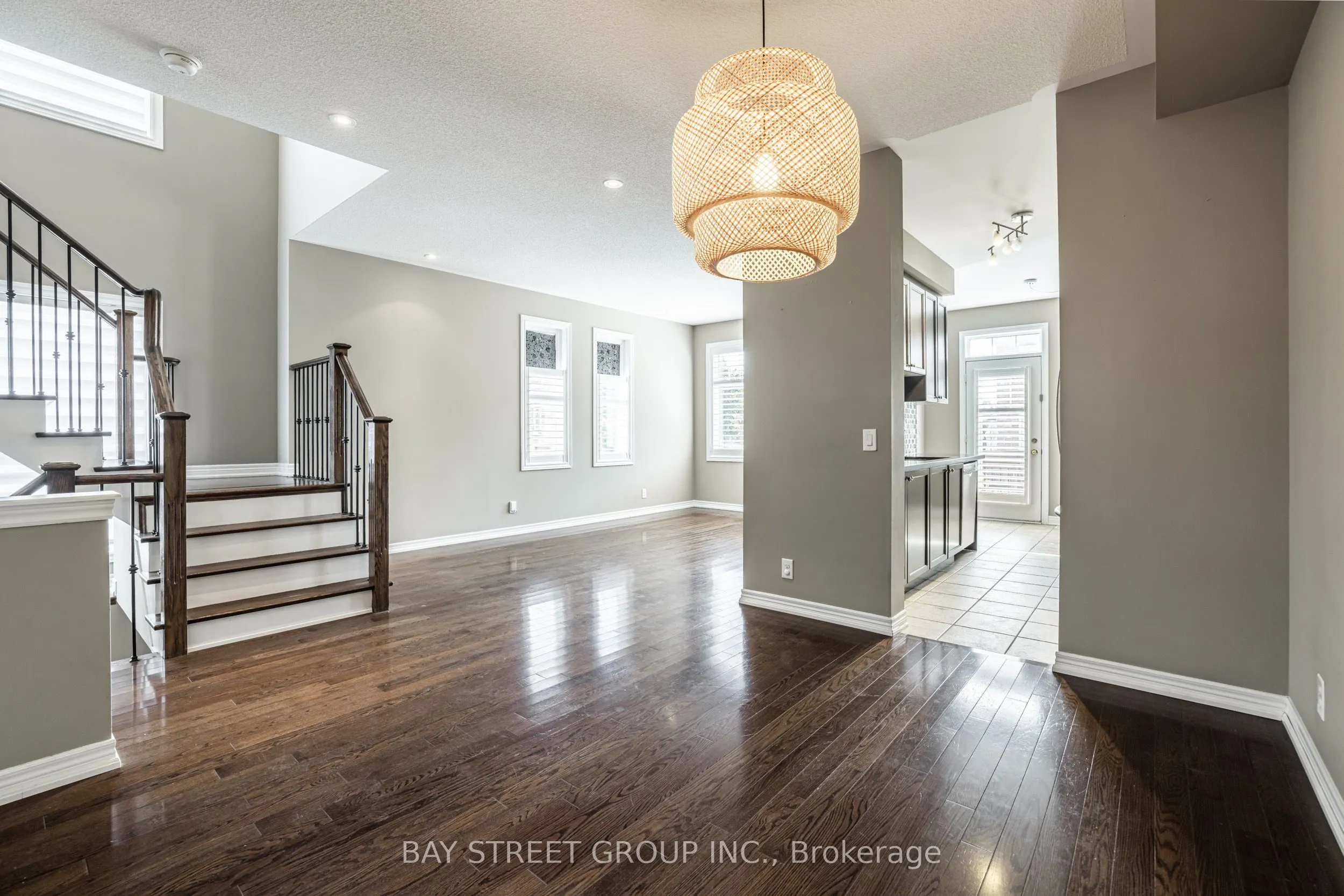 4 Courtland Crescent