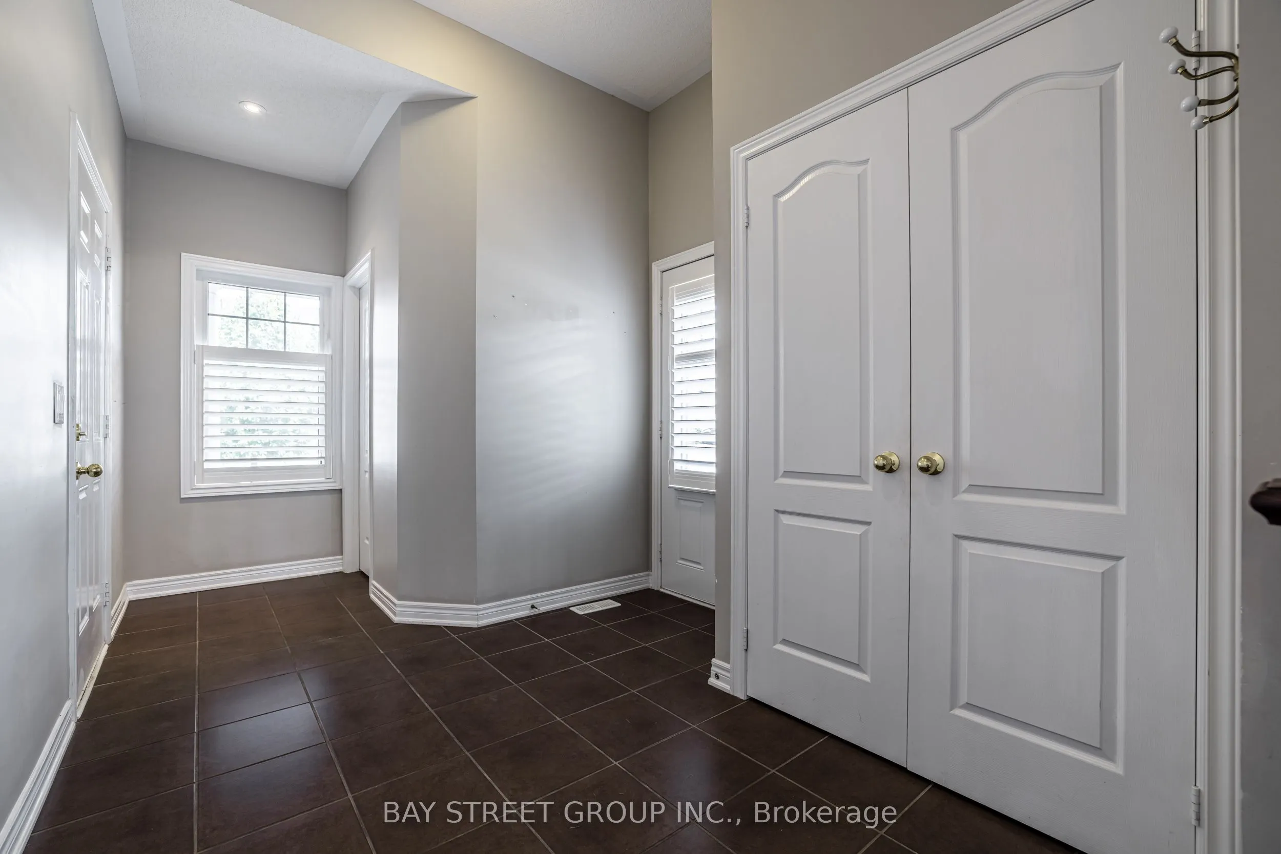 4 Courtland Crescent