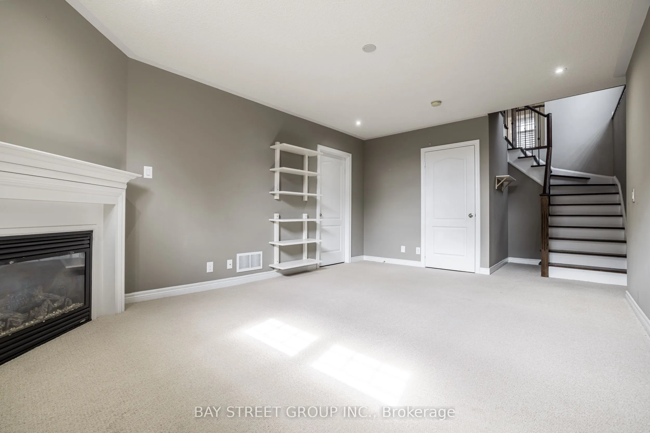 4 Courtland Crescent