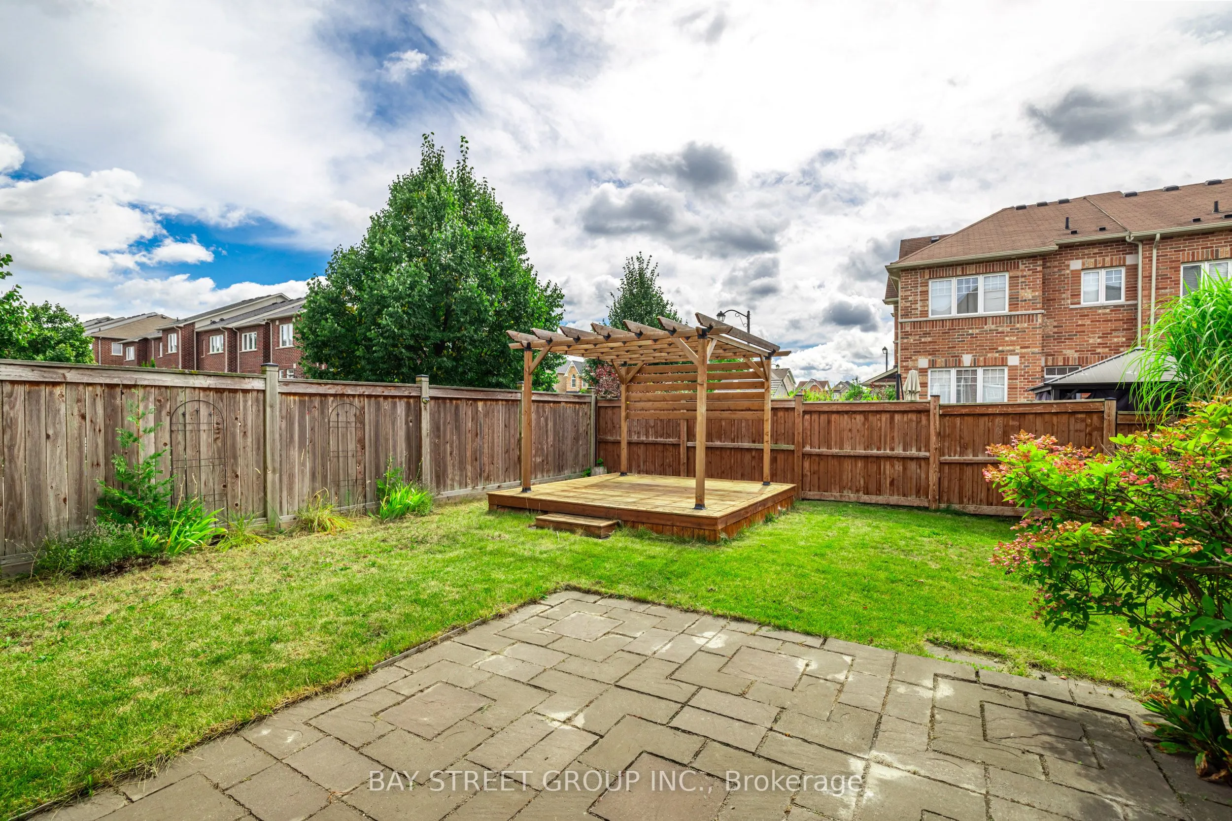 4 Courtland Crescent