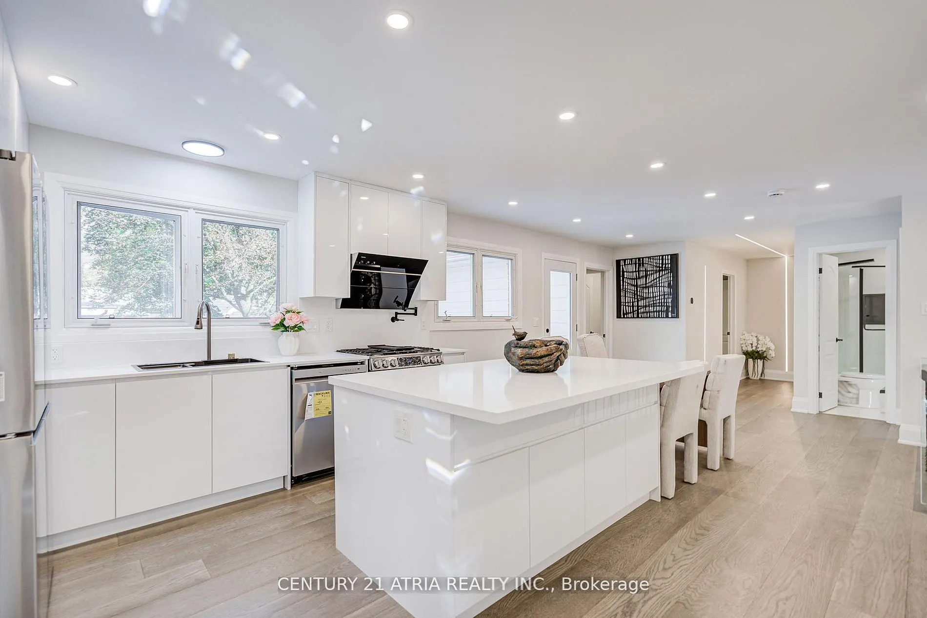 33 Sir Brandiles Place