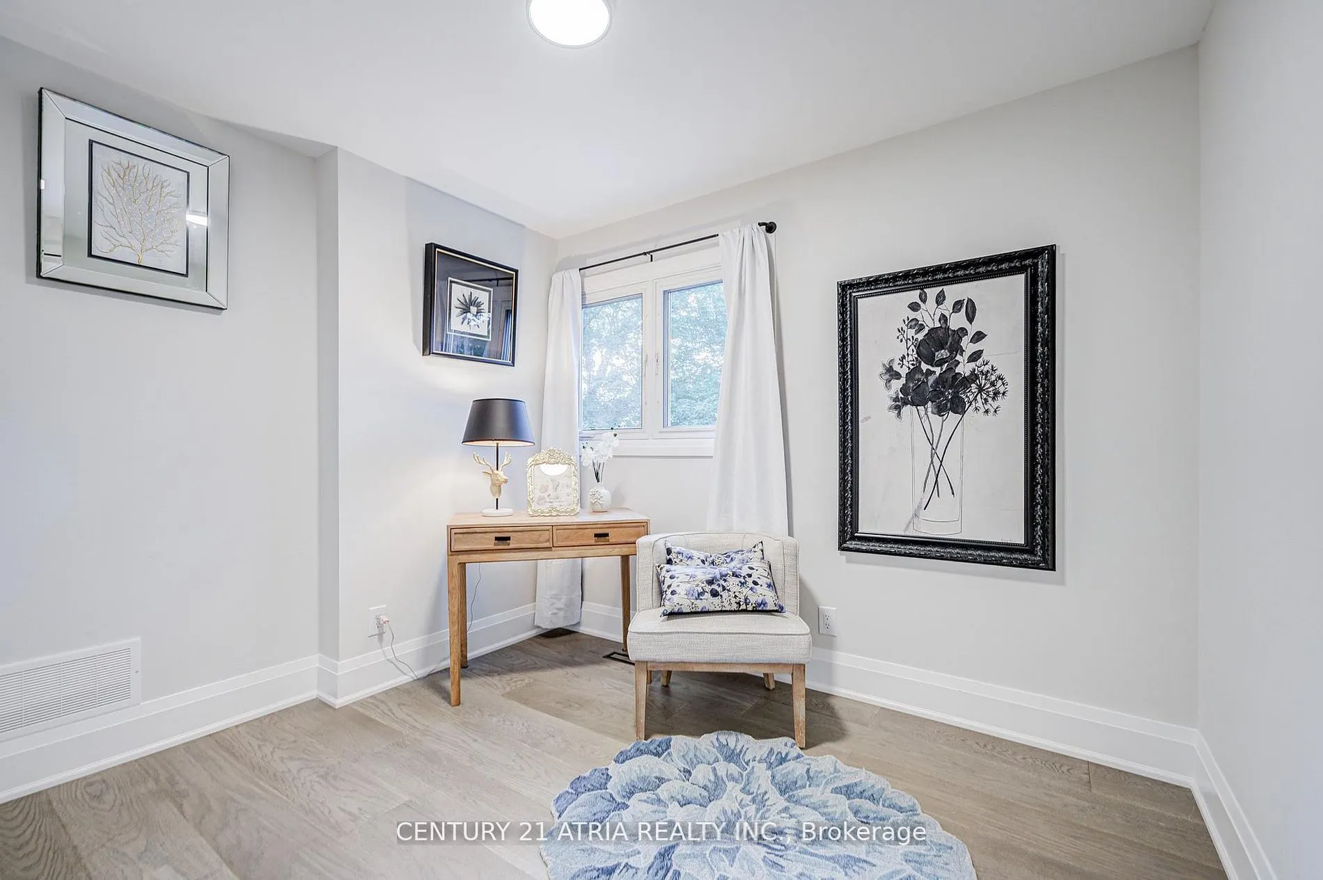 33 Sir Brandiles Place