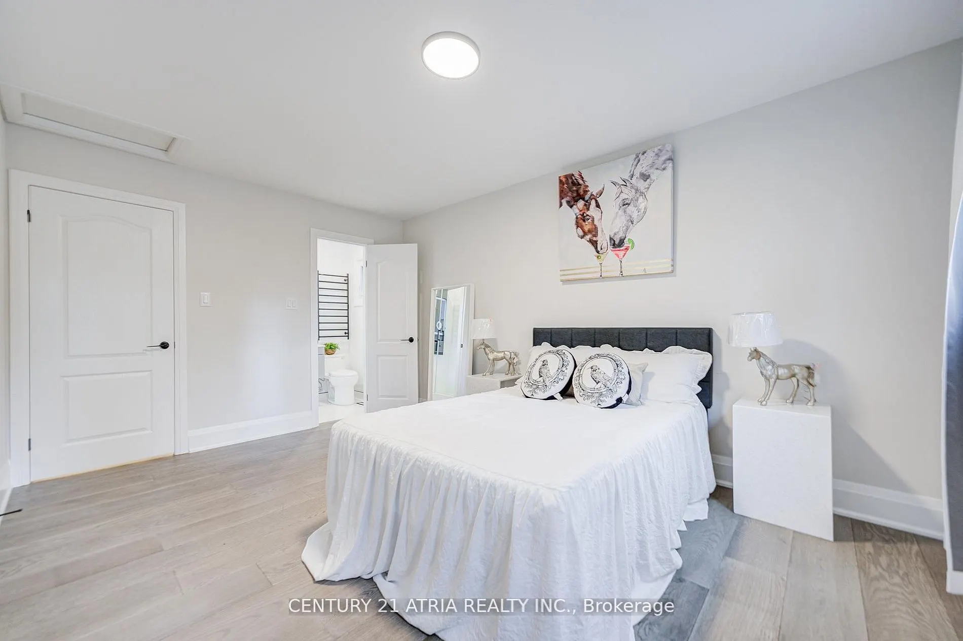 33 Sir Brandiles Place