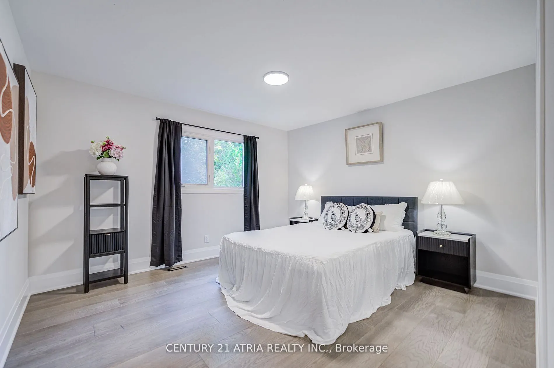 33 Sir Brandiles Place