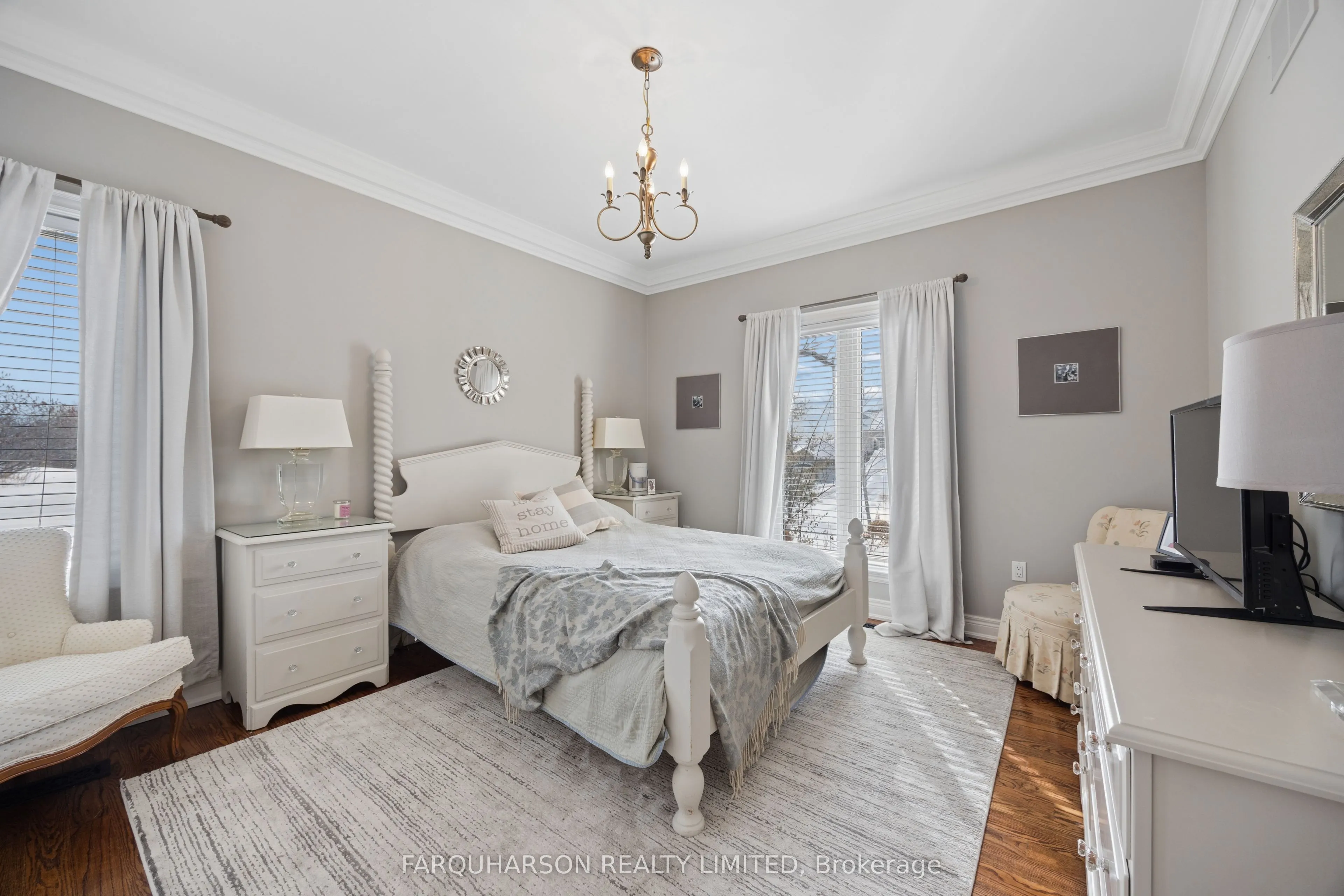 10 Earl Cook Drive