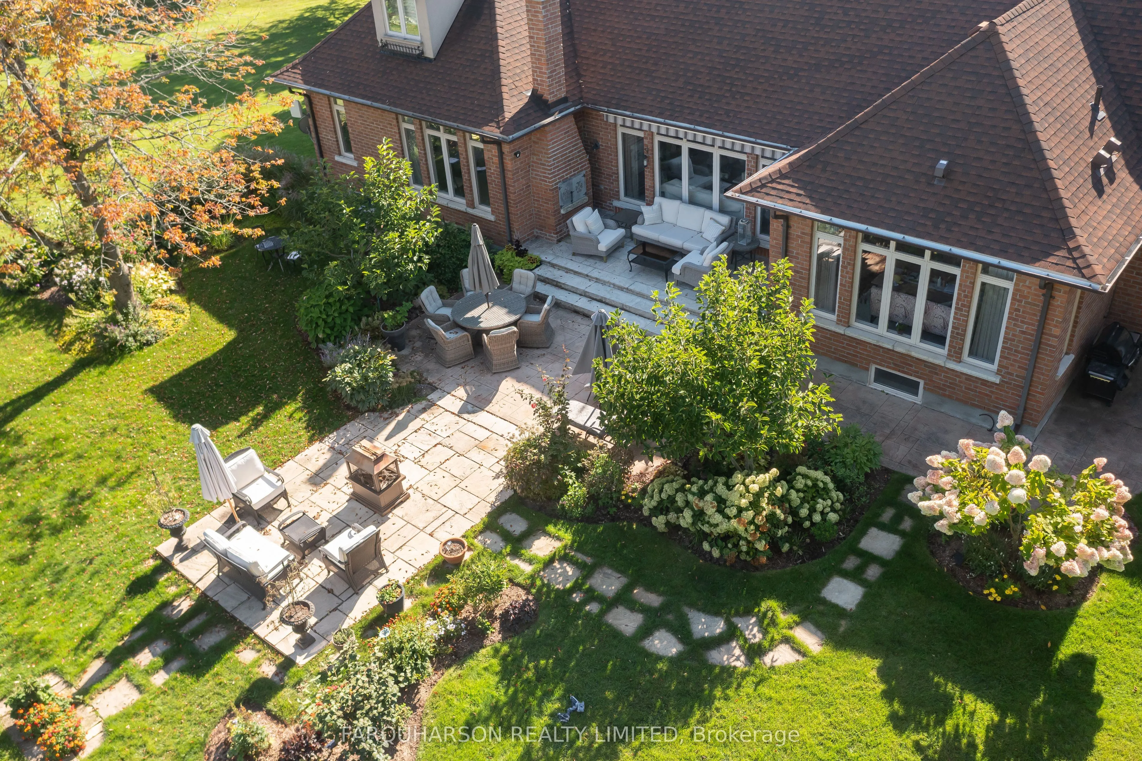 10 Earl Cook Drive