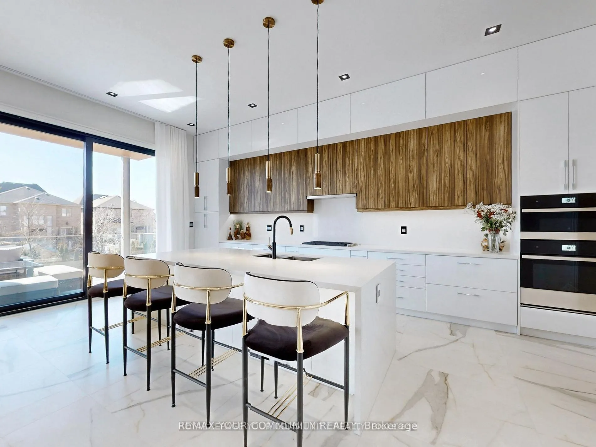 127 Elgin Mills Road W