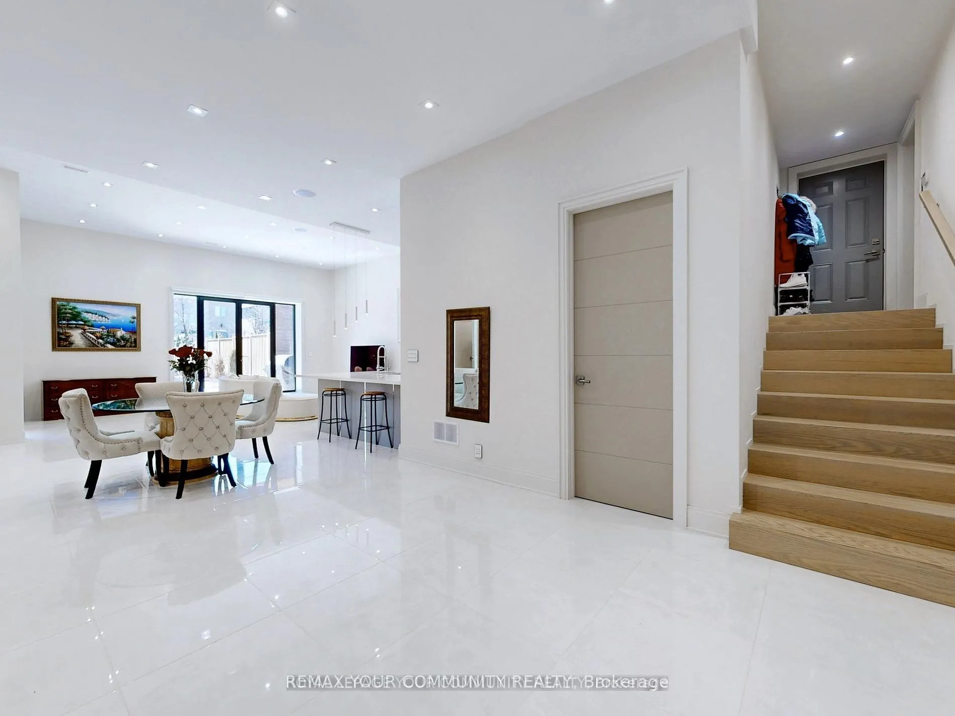 127 Elgin Mills Road W