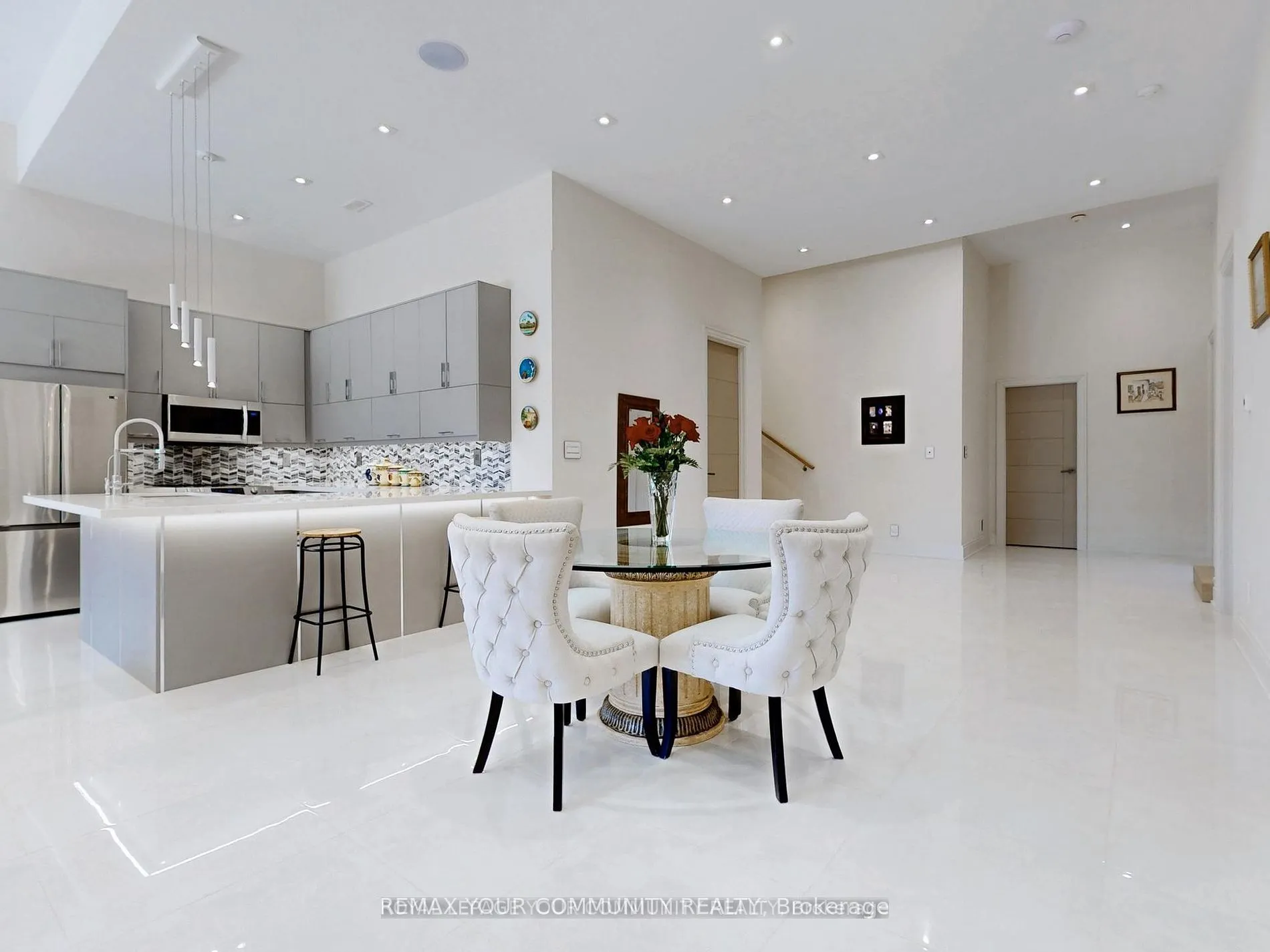 127 Elgin Mills Road W