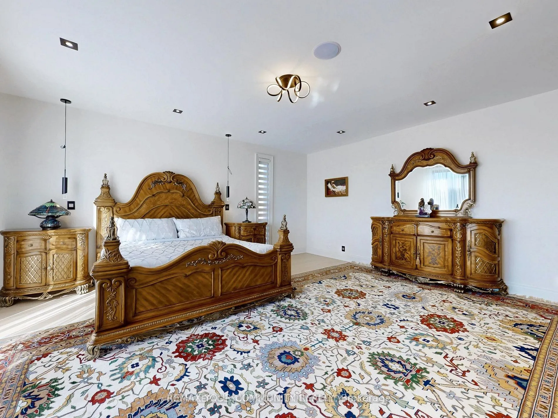 127 Elgin Mills Road W