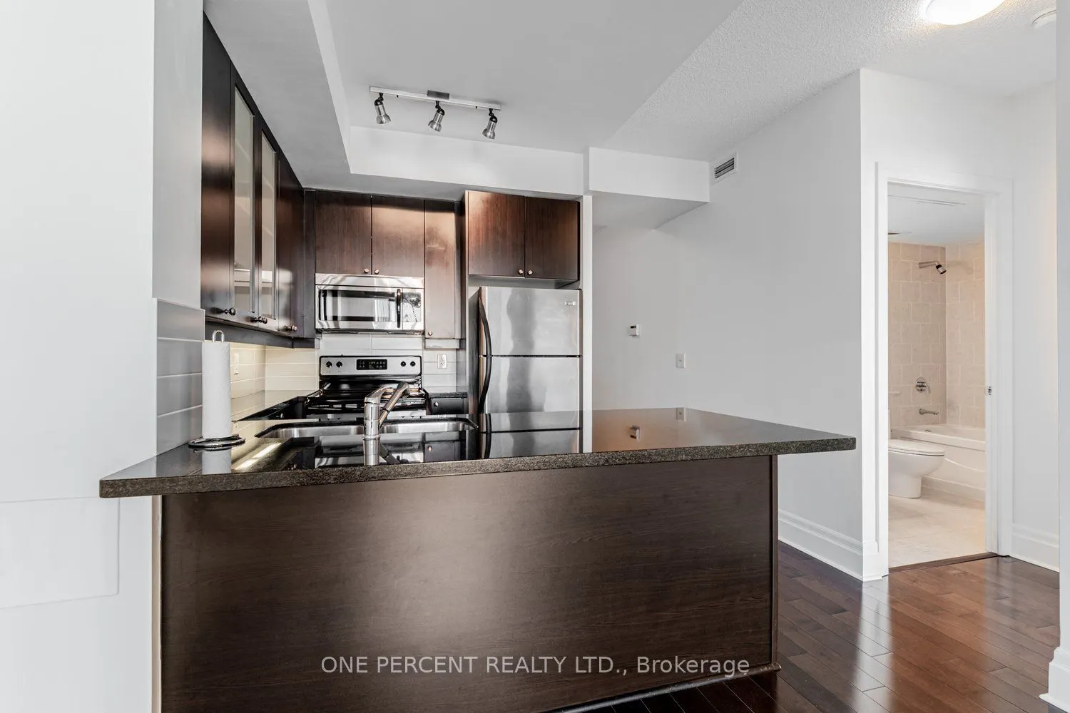 21 Upper Duke Crescent #401