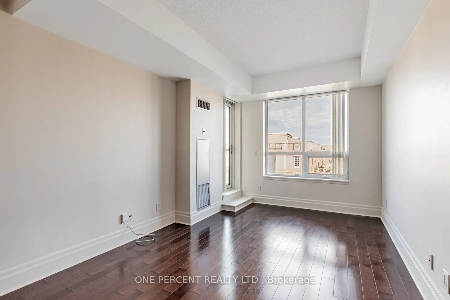 21 Upper Duke Crescent #401