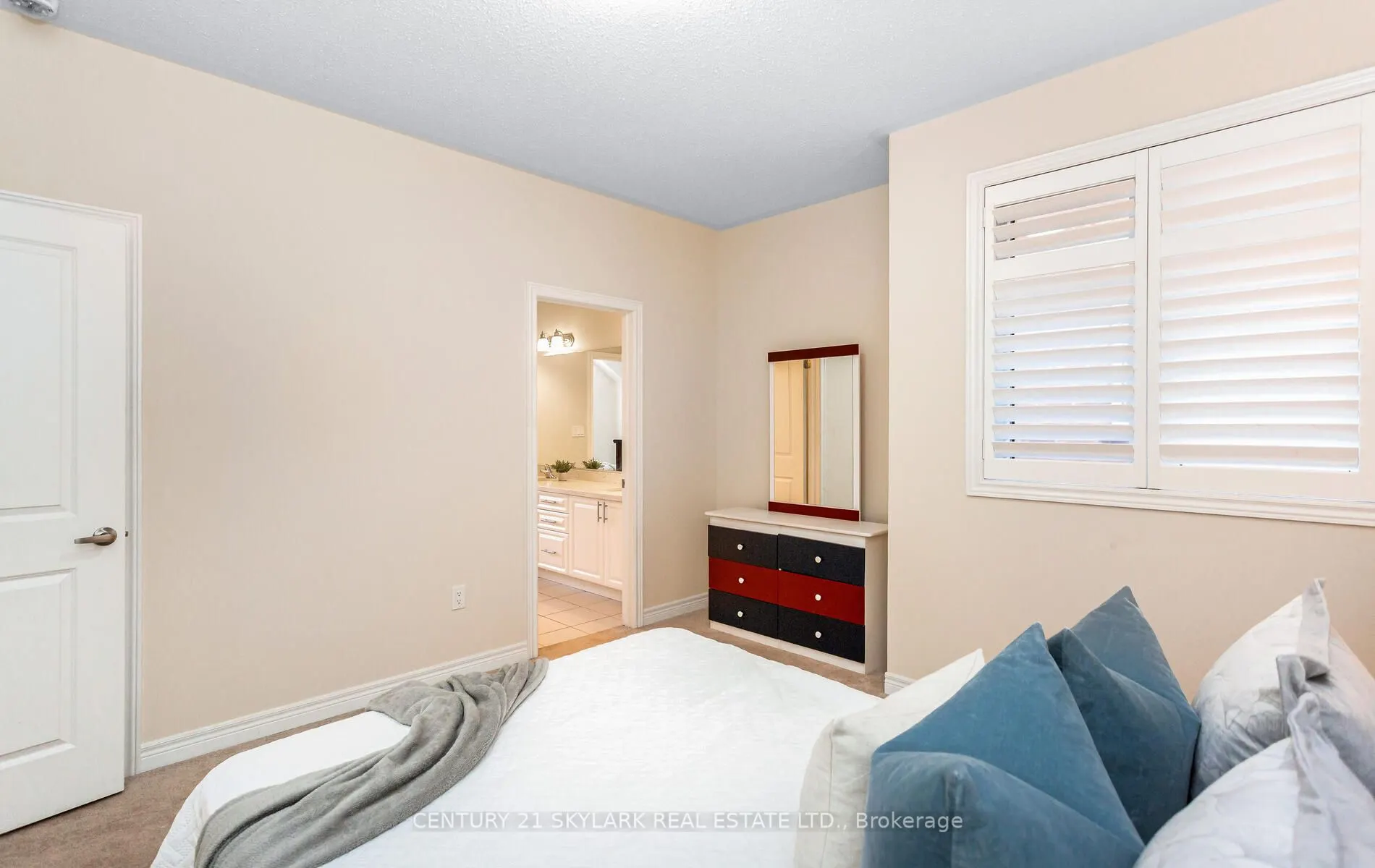20 Nocturne Avenue