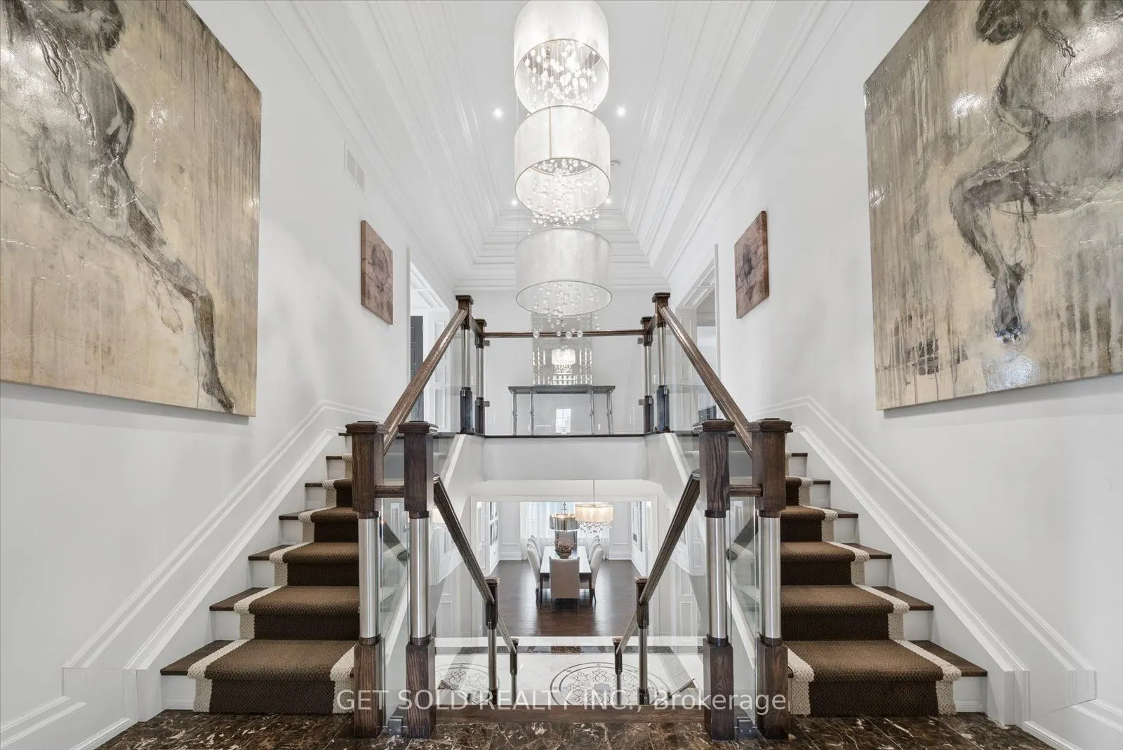 8 Thornhill Avenue