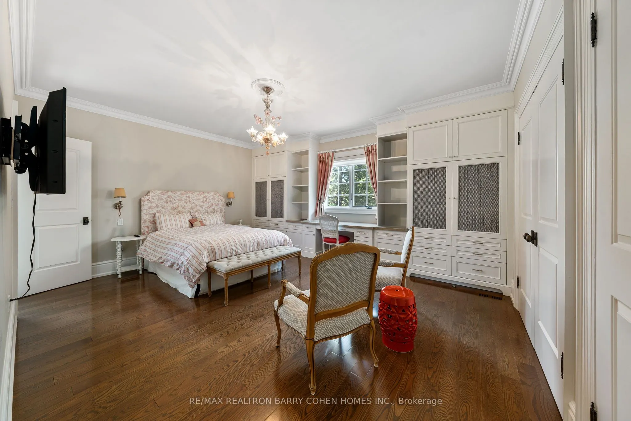 60 Parr Place