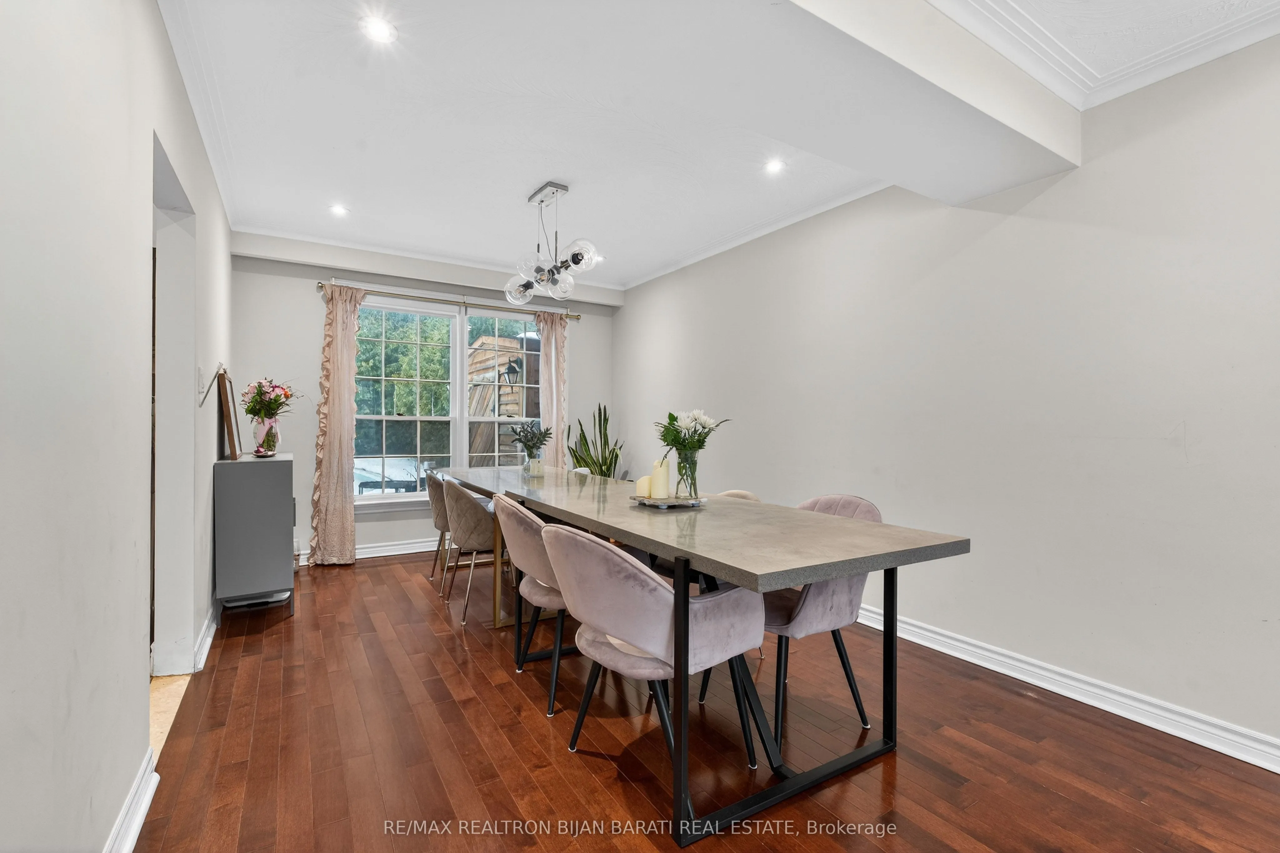 215 Grandview Avenue