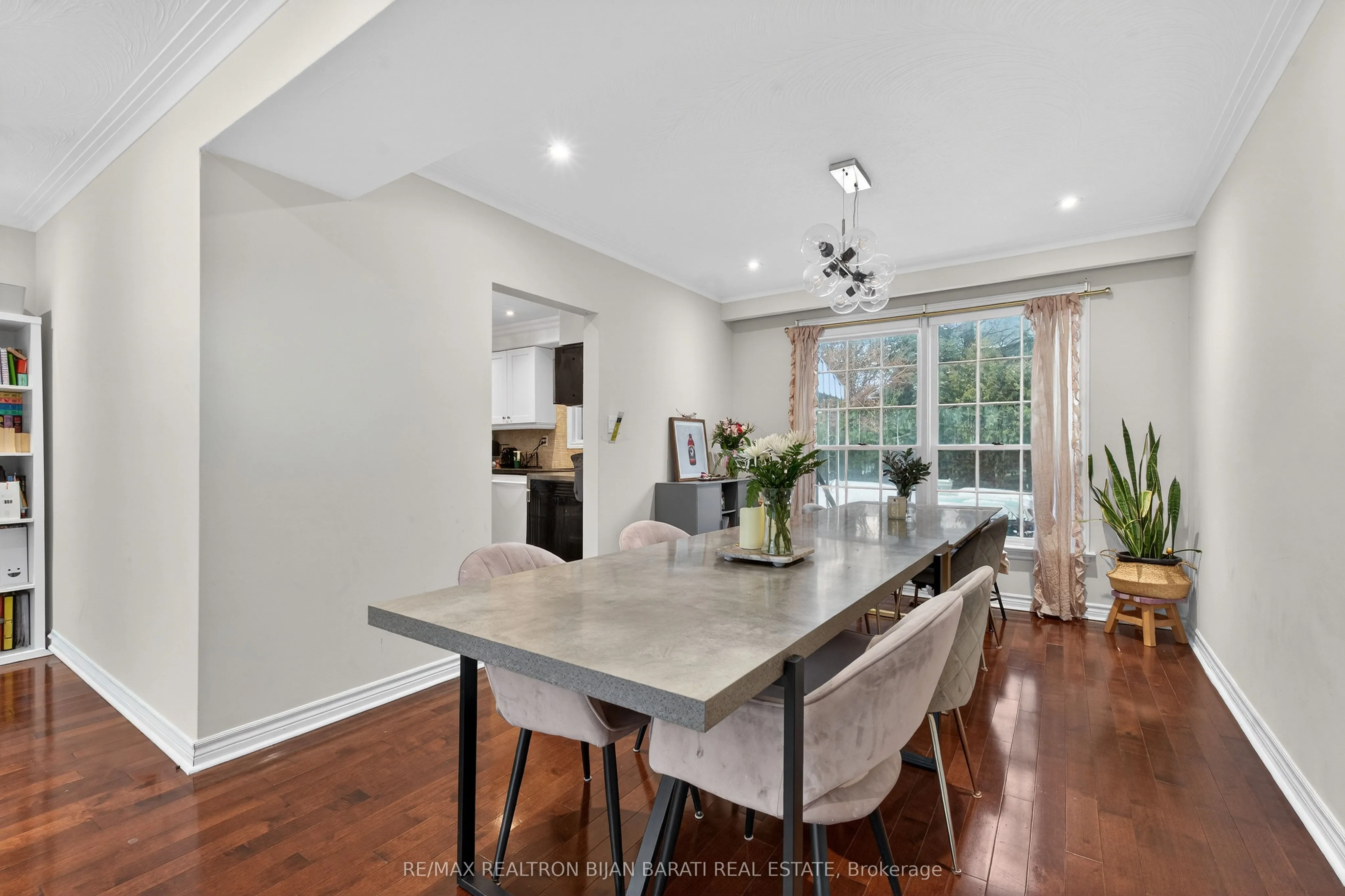 215 Grandview Avenue