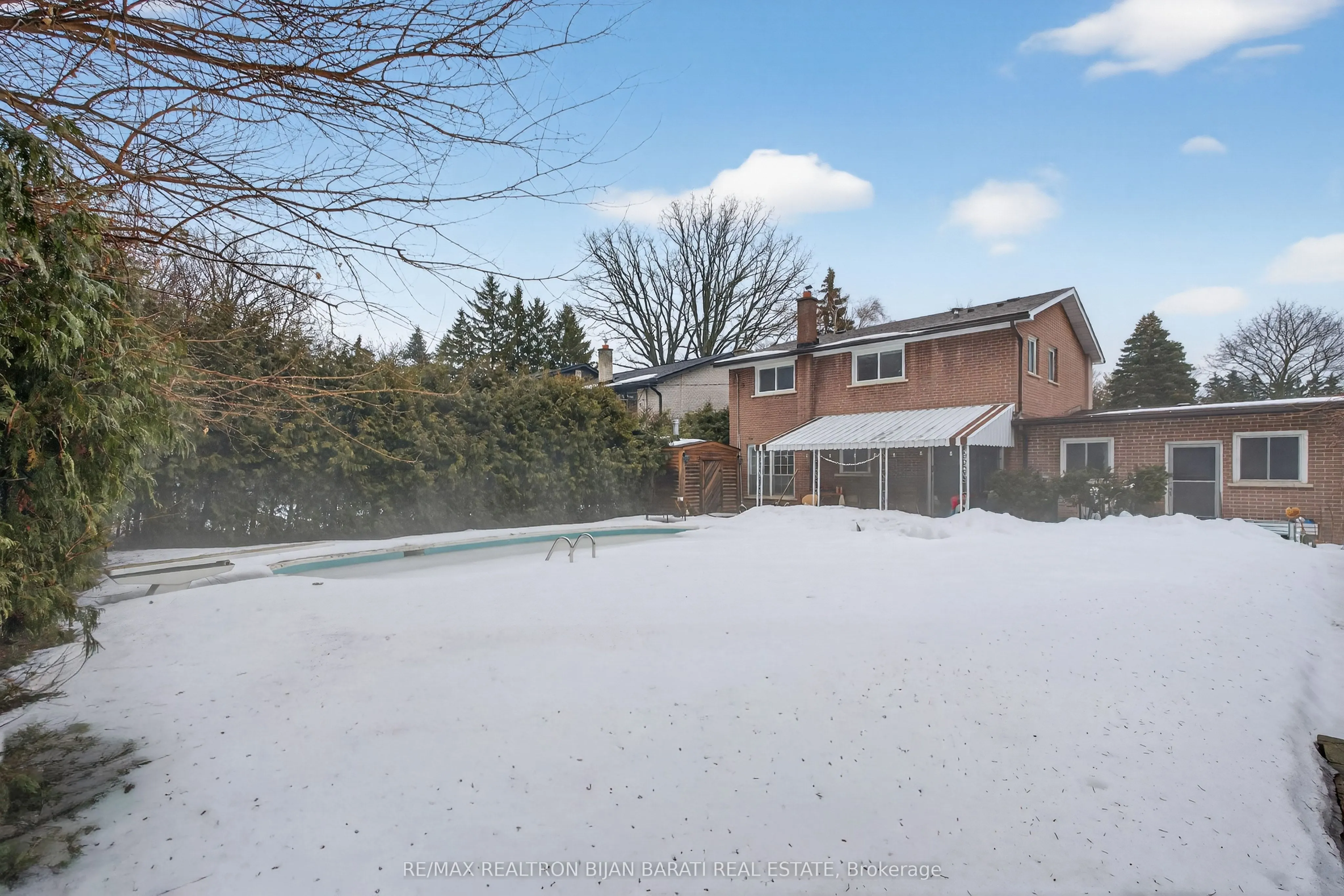 215 Grandview Avenue