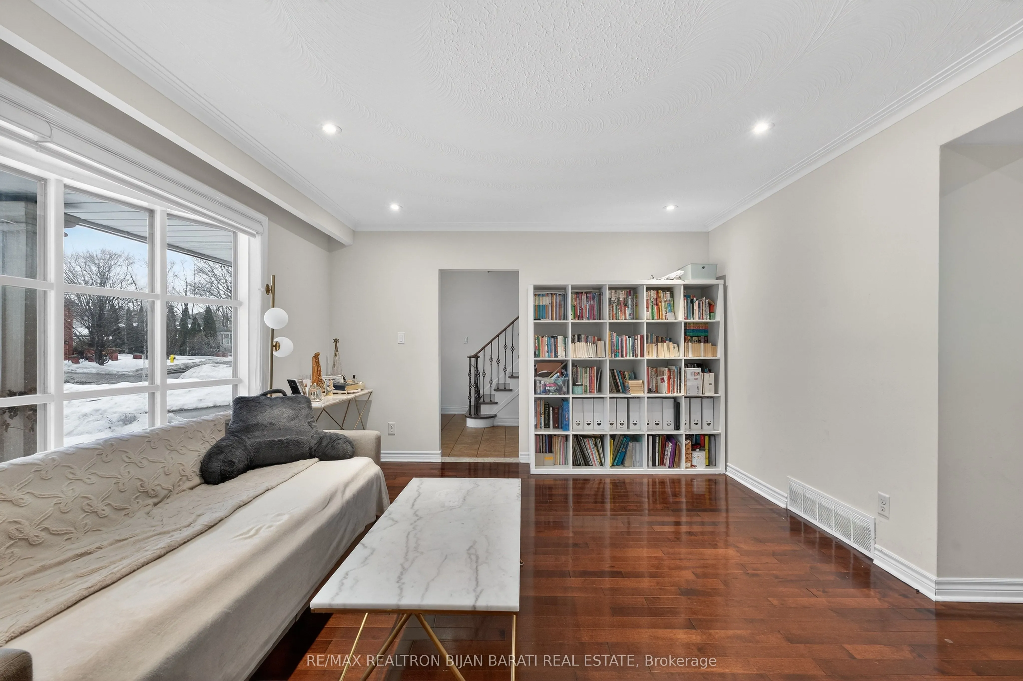 215 Grandview Avenue