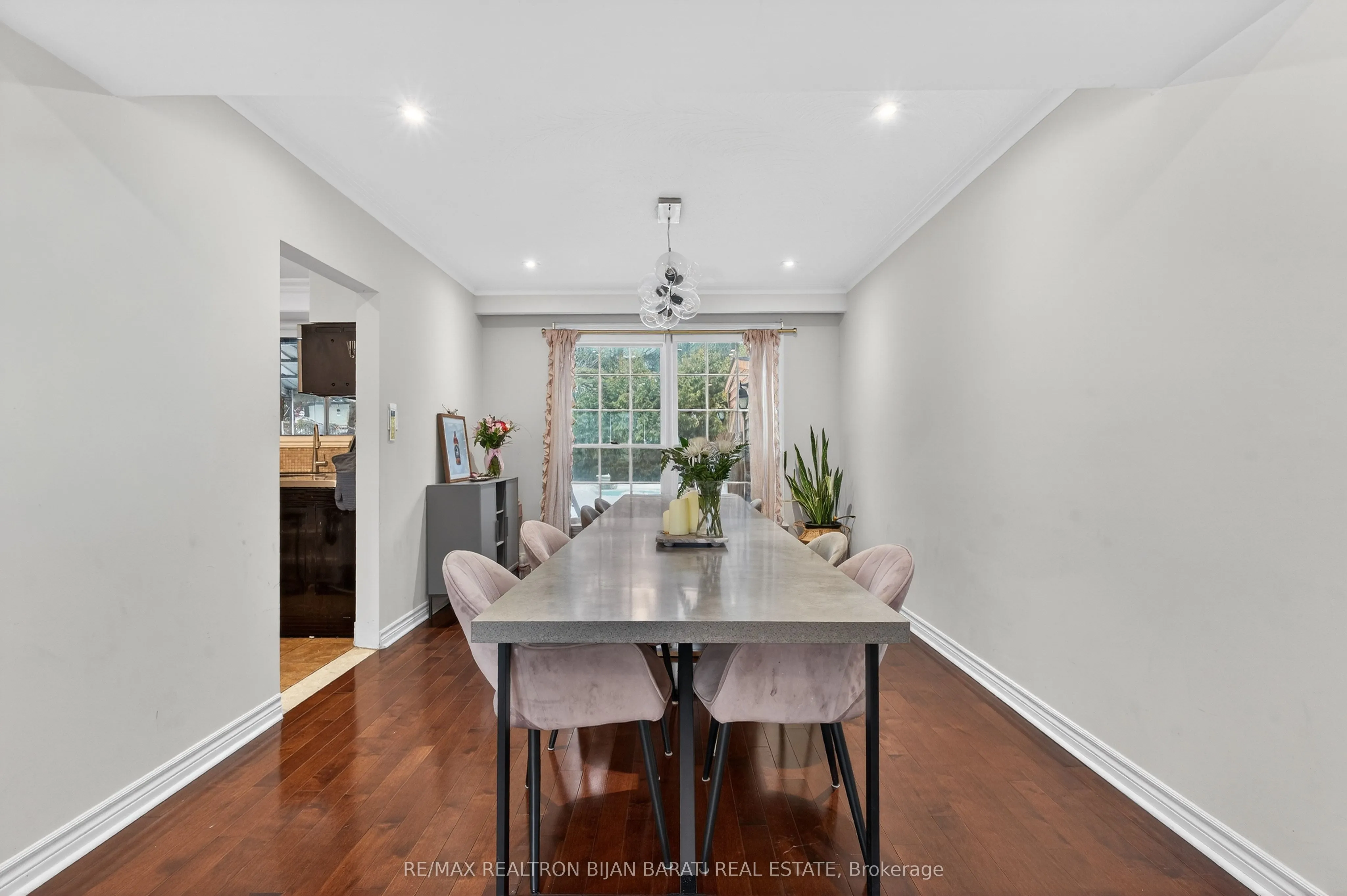 215 Grandview Avenue