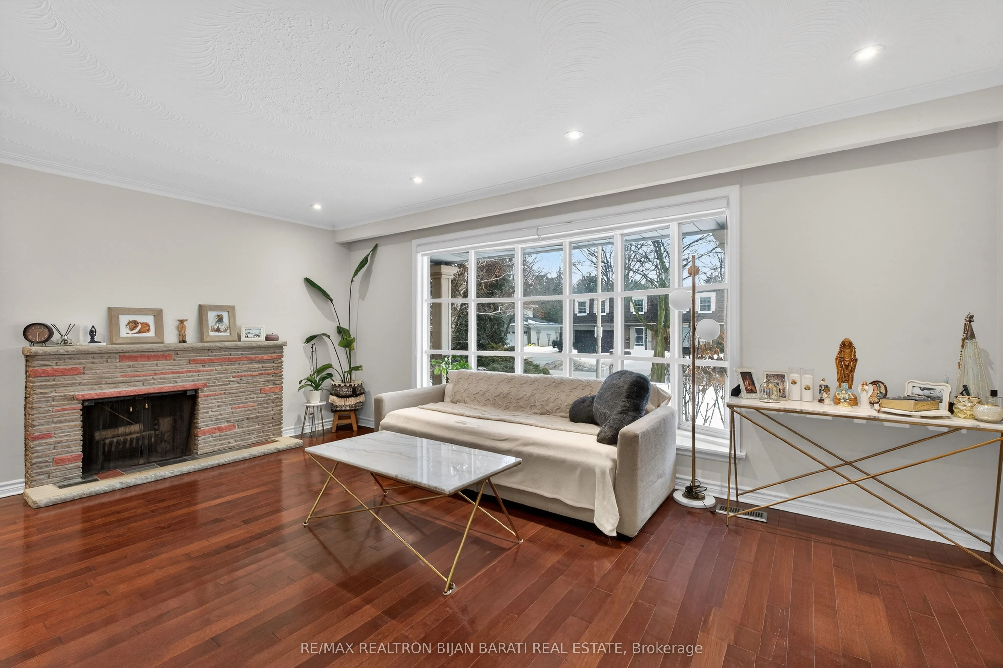 215 Grandview Avenue
