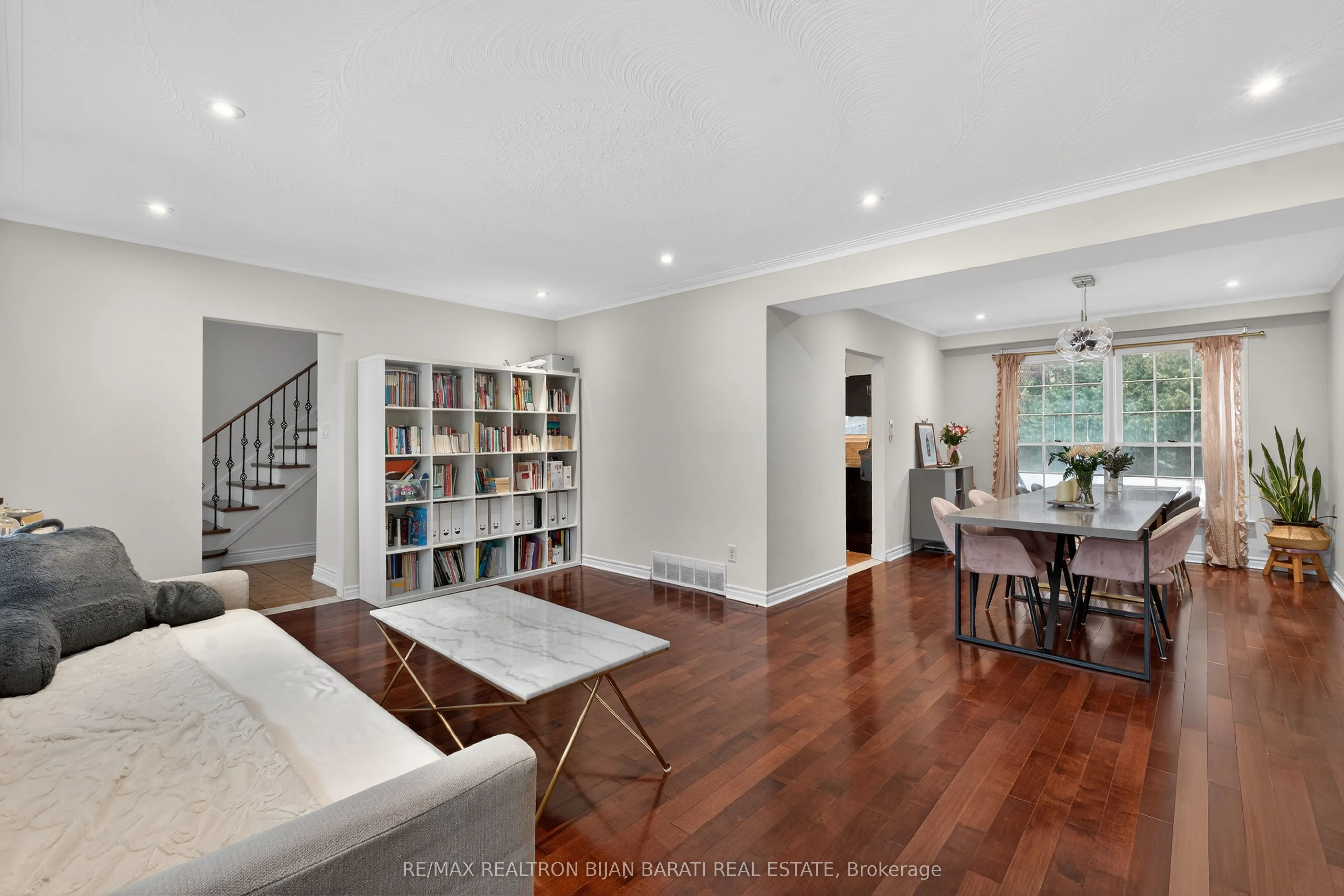 215 Grandview Avenue