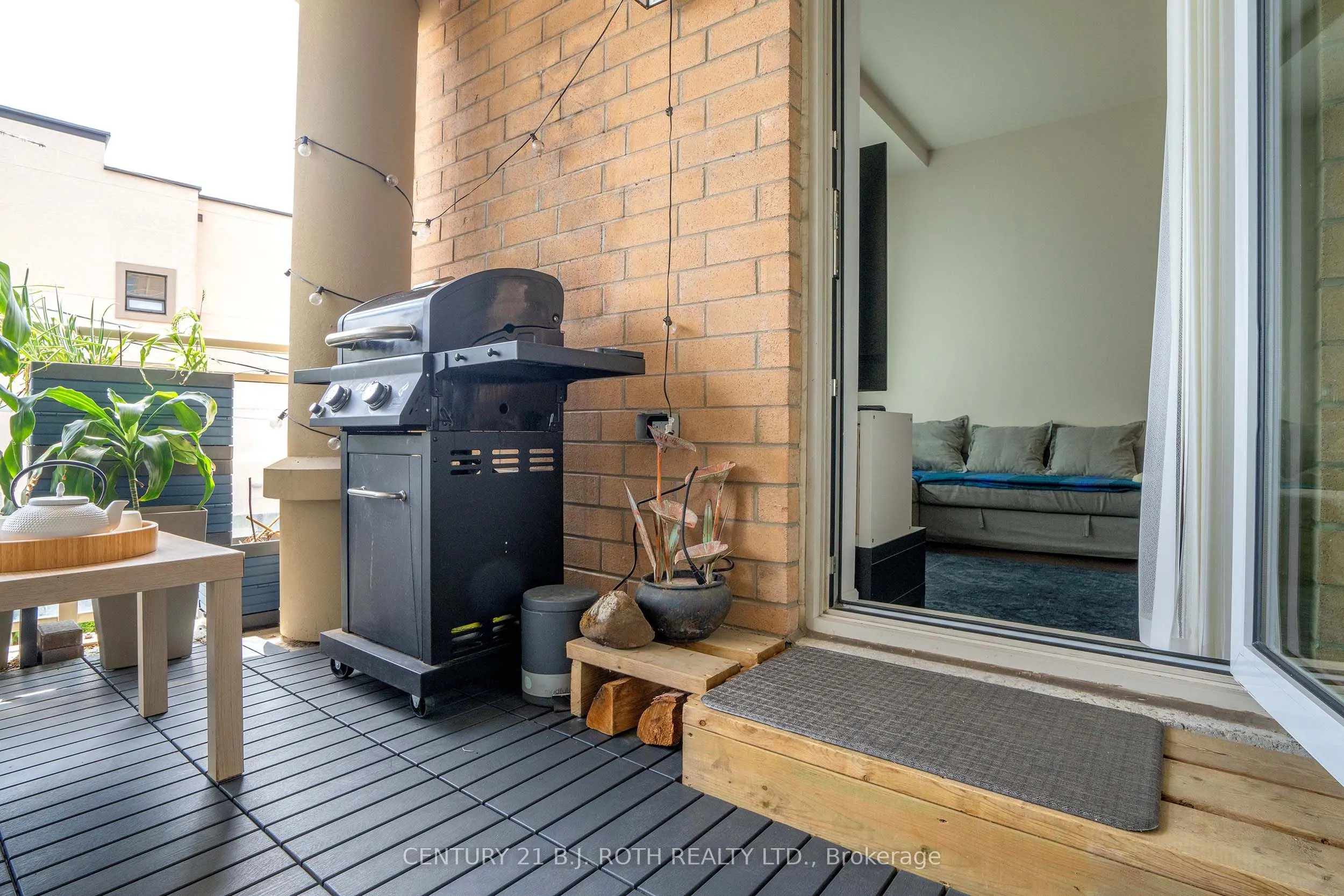 15277 Yonge Street S #313
