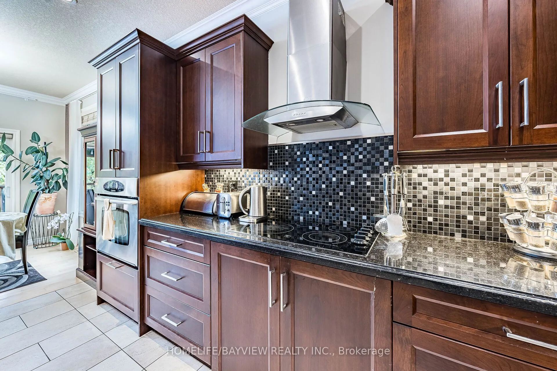 202 John Street W