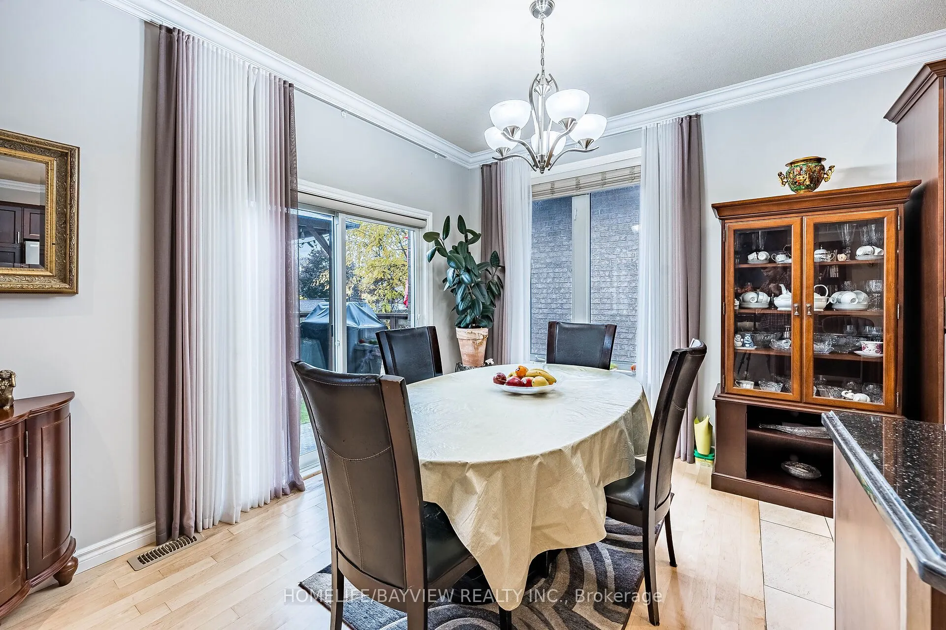 202 John Street W