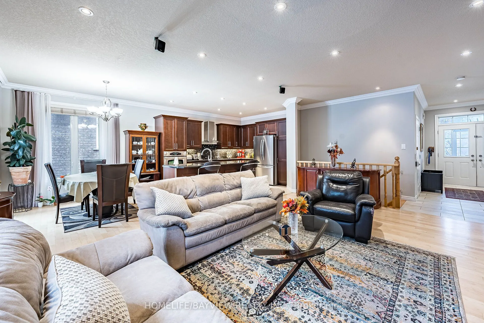 202 John Street W