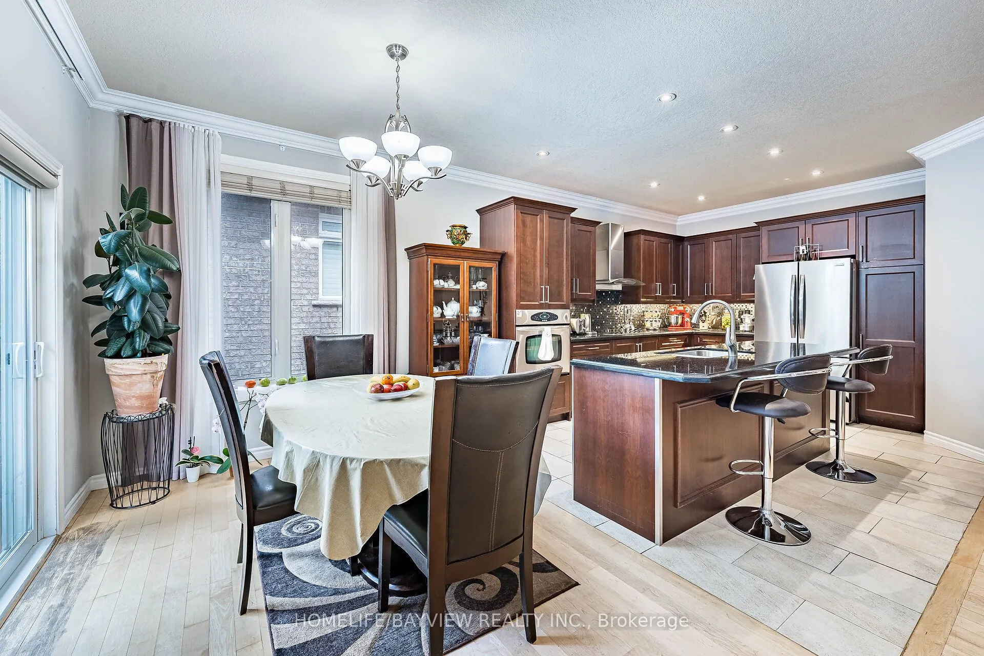202 John Street W