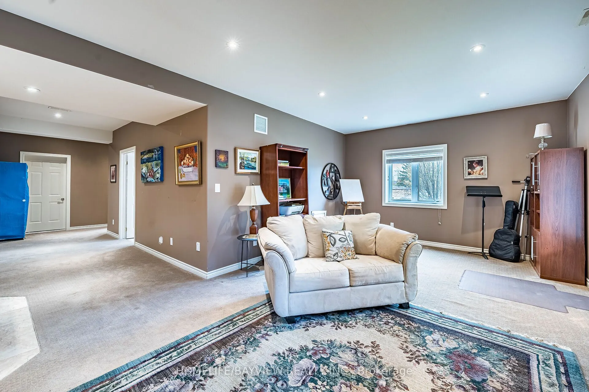 202 John Street W