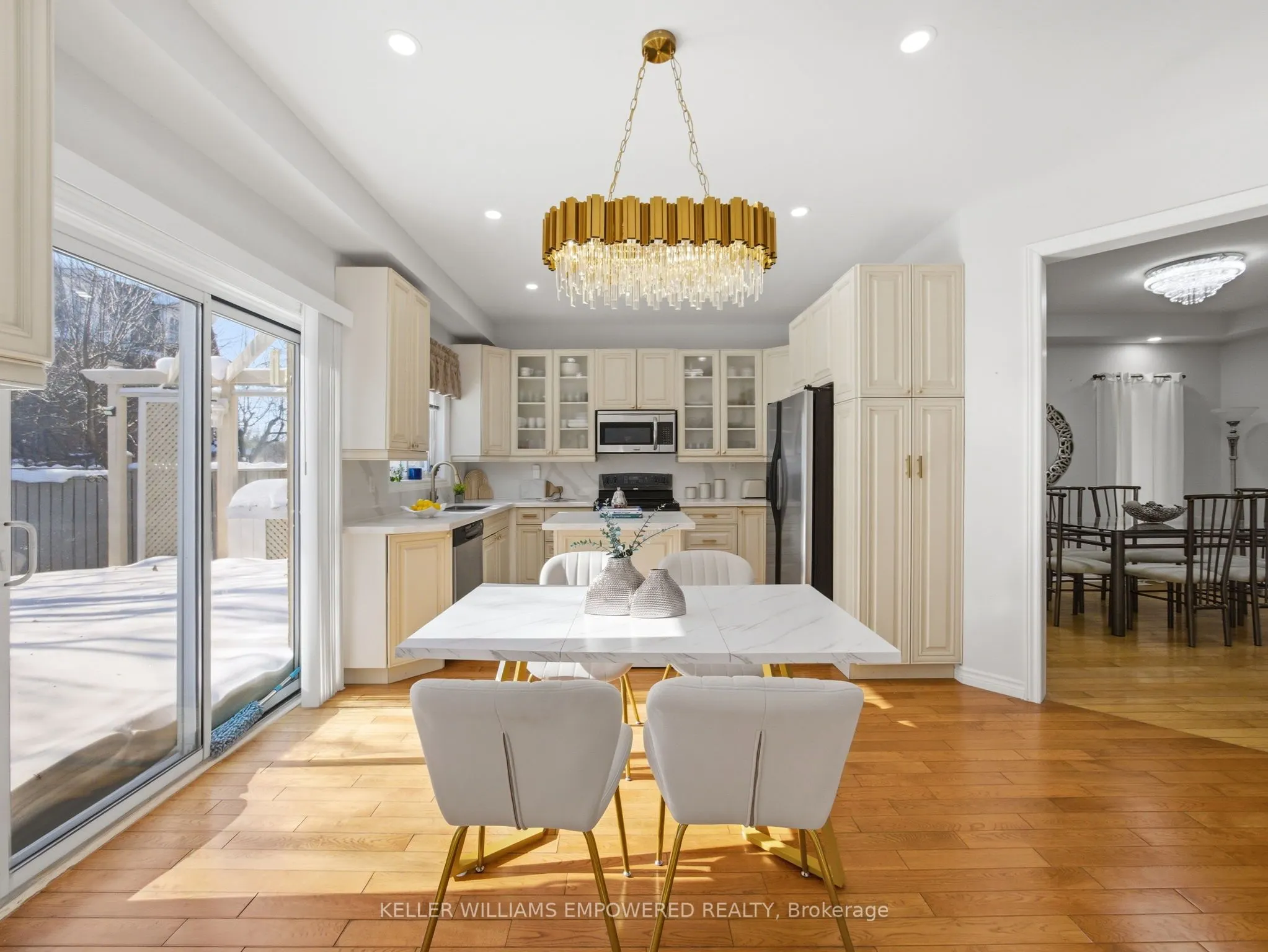 81 Old Colony Road