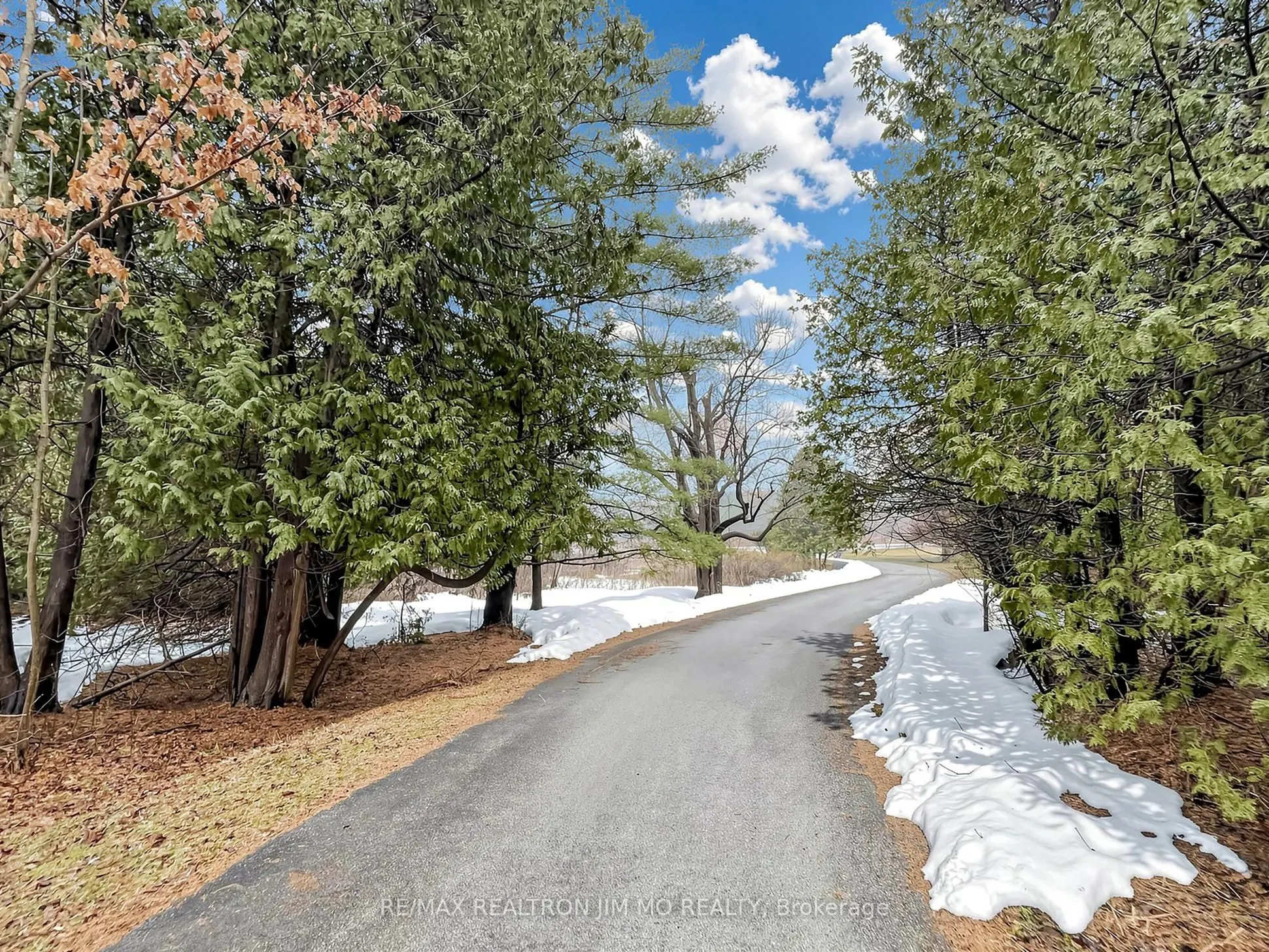 1785 Davis Drive W