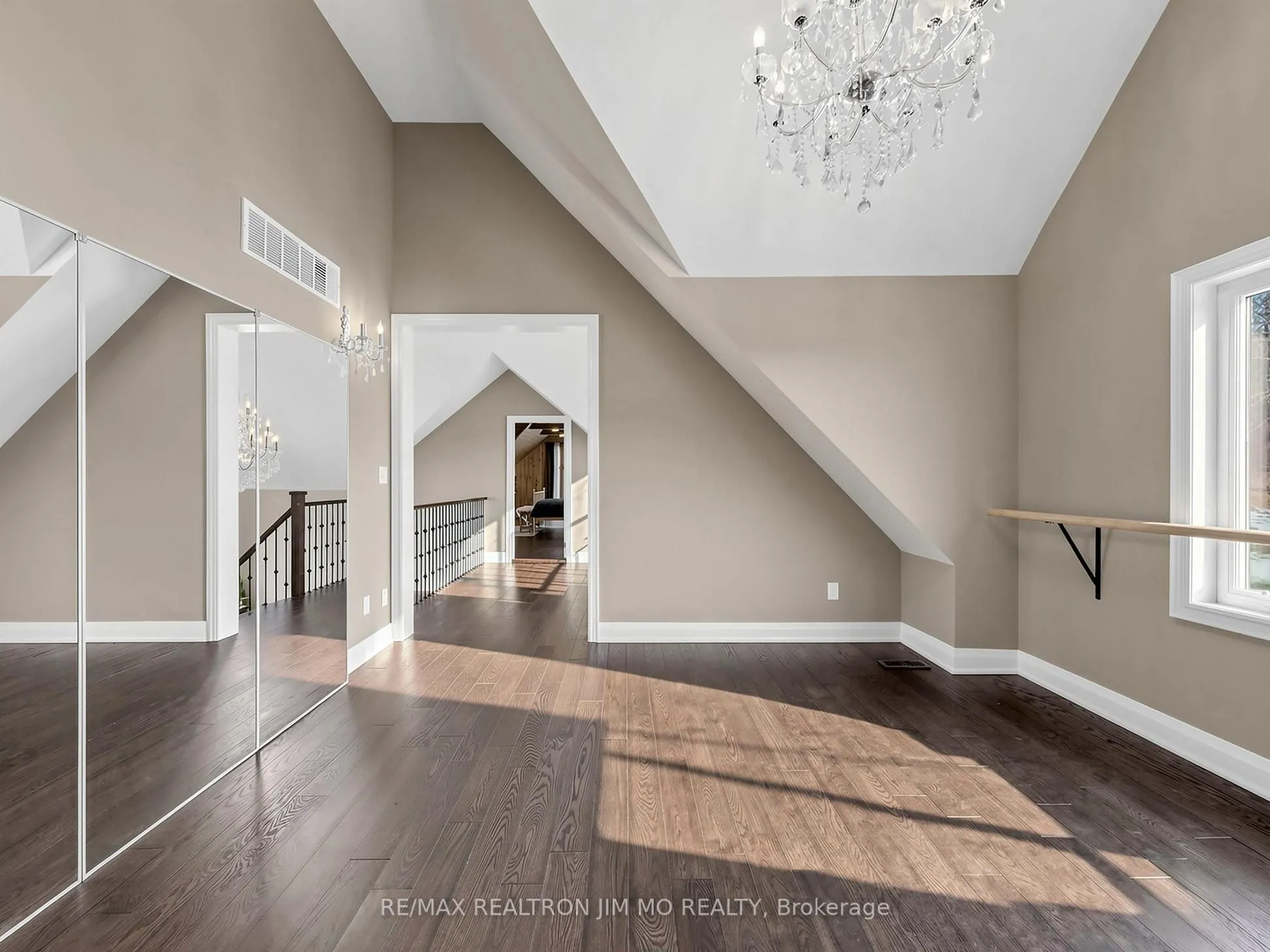 1785 Davis Drive W